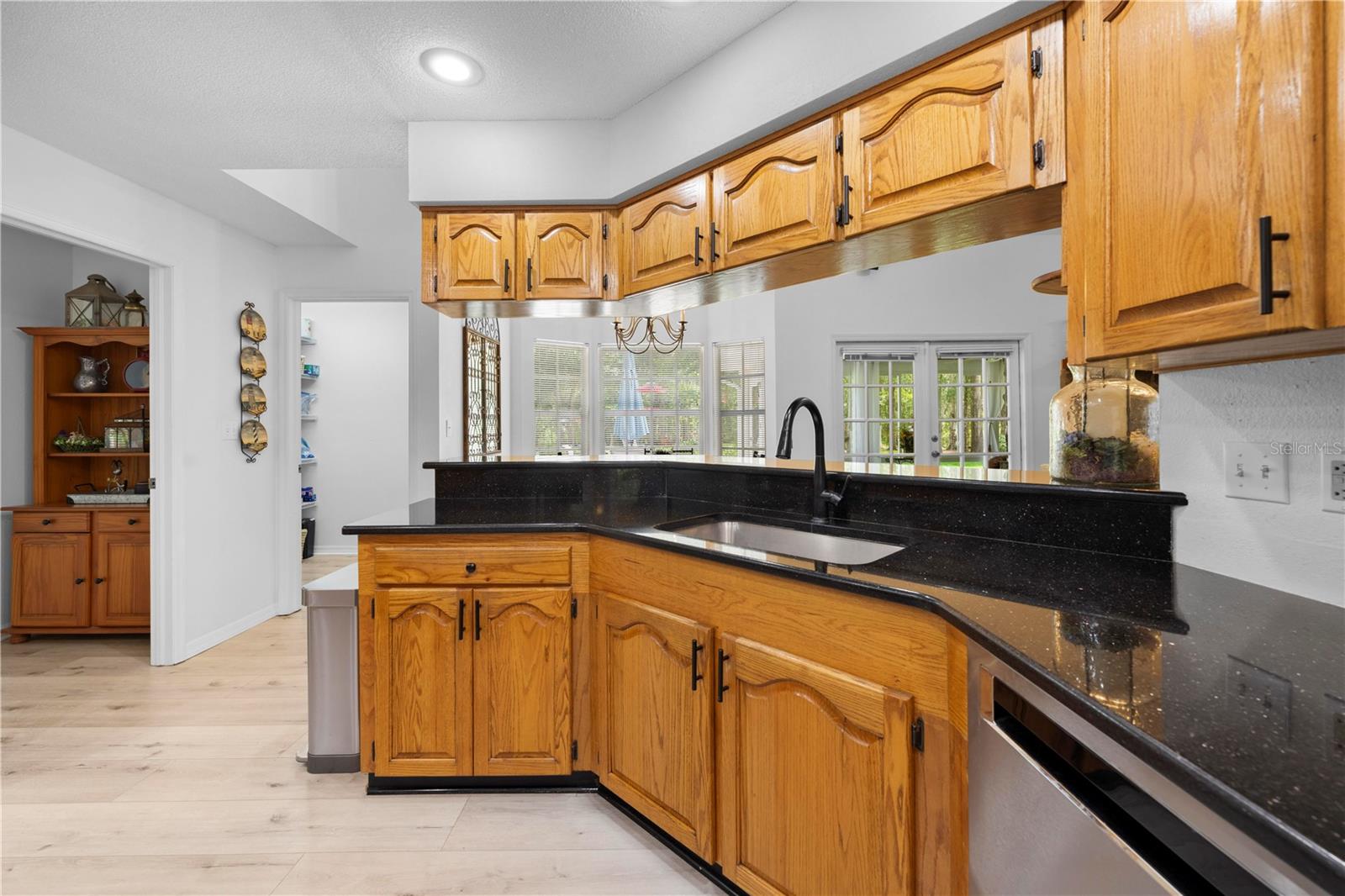 Listing photo id 21 for 27091 Country Oak Drive