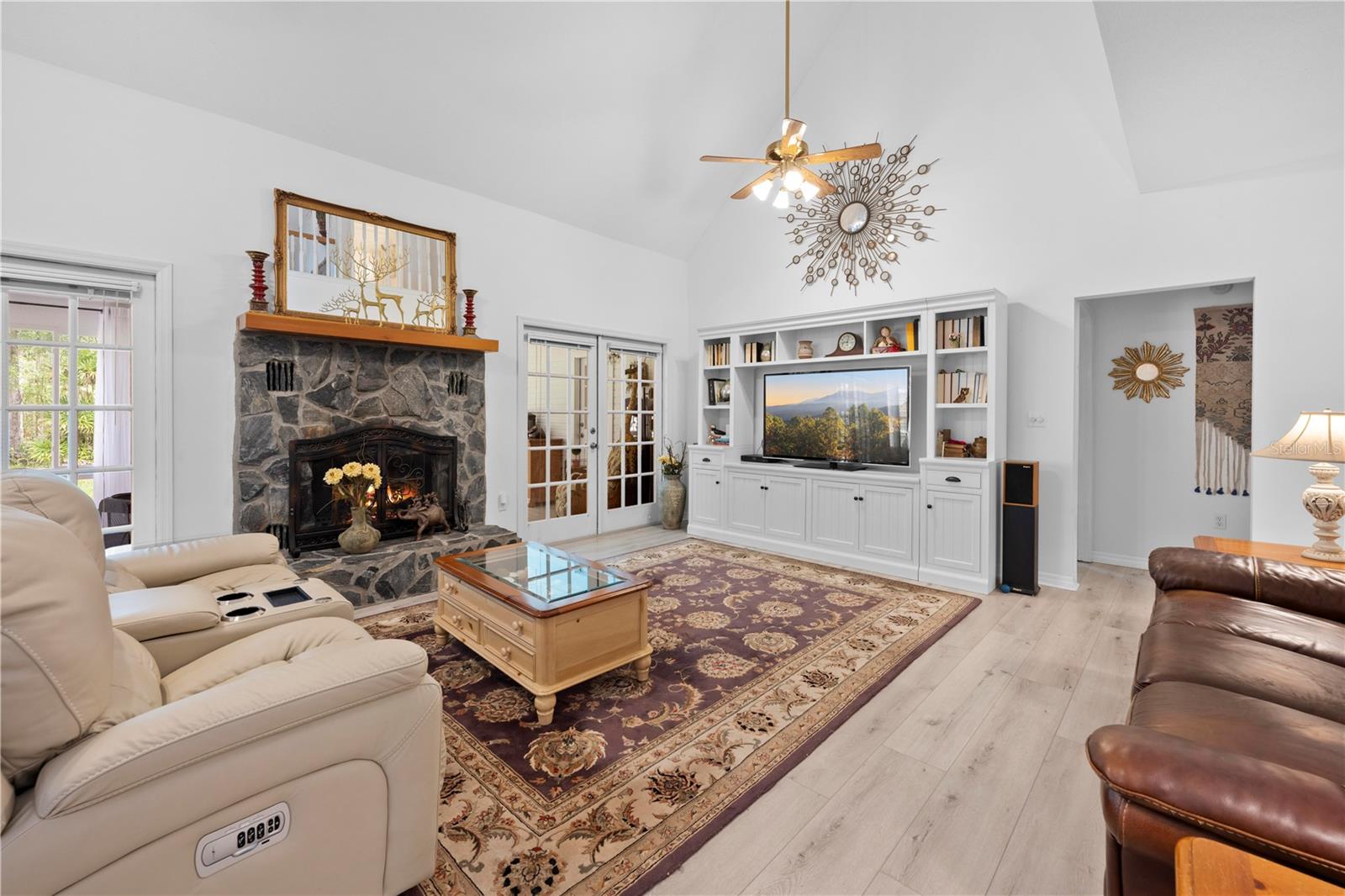 Listing photo id 28 for 27091 Country Oak Drive
