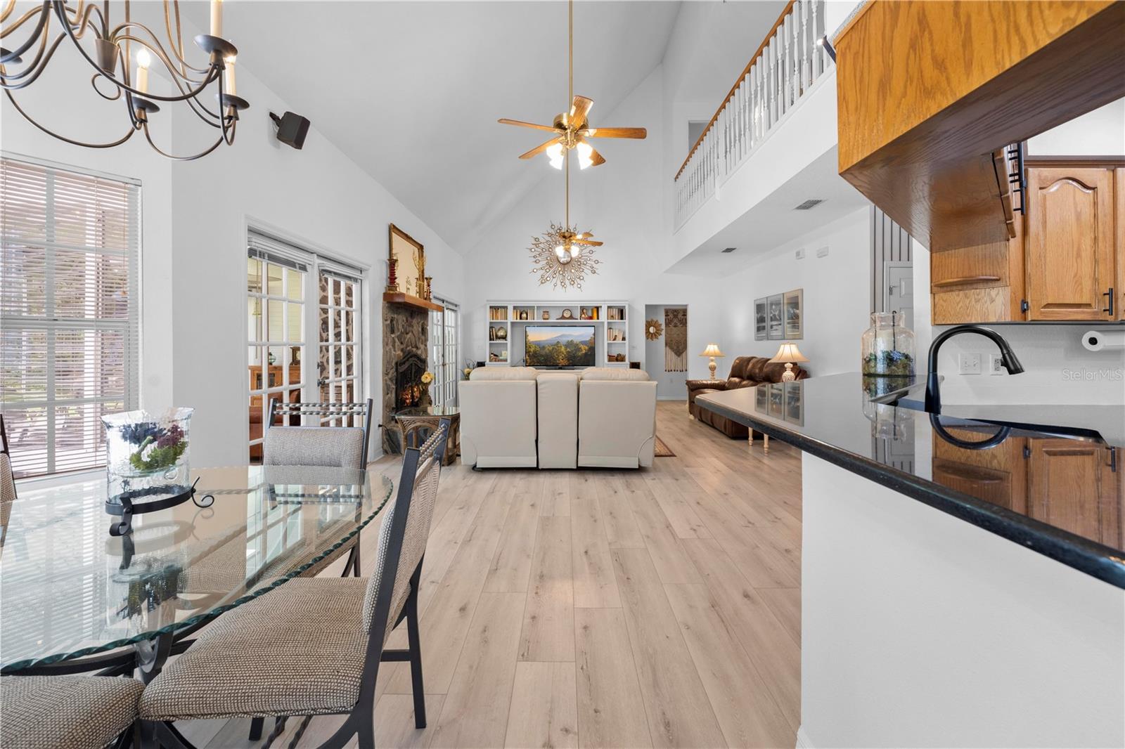 Listing photo id 33 for 27091 Country Oak Drive
