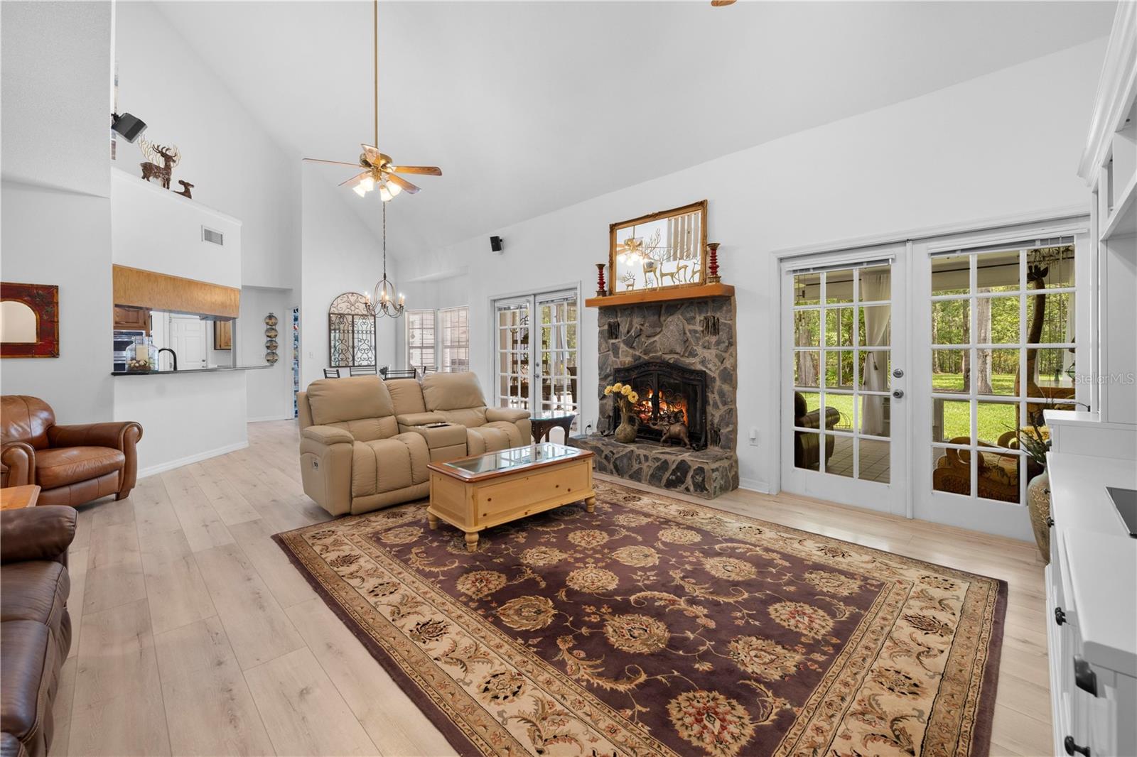 Listing photo id 34 for 27091 Country Oak Drive