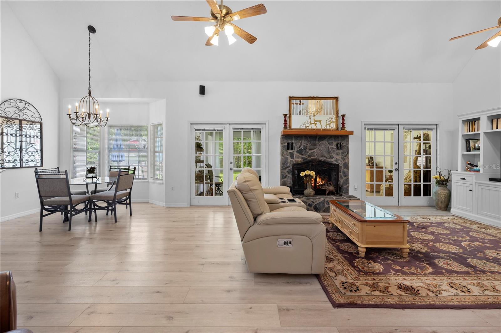 Listing photo id 35 for 27091 Country Oak Drive