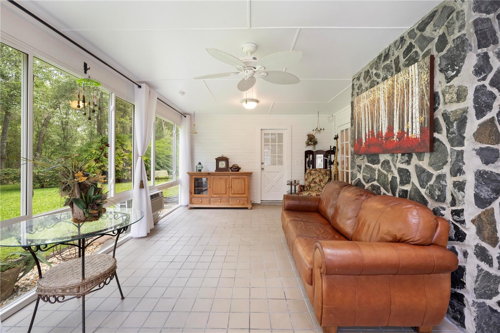 Listing photo id 36 for 27091 Country Oak Drive