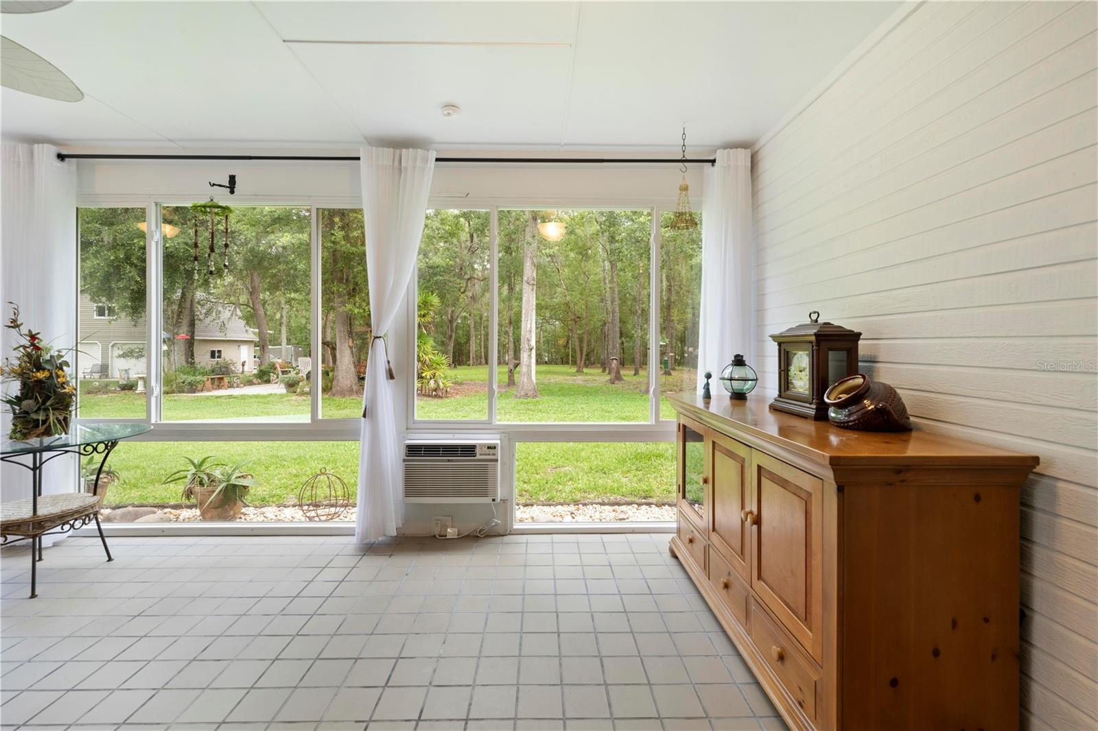 Listing photo id 39 for 27091 Country Oak Drive