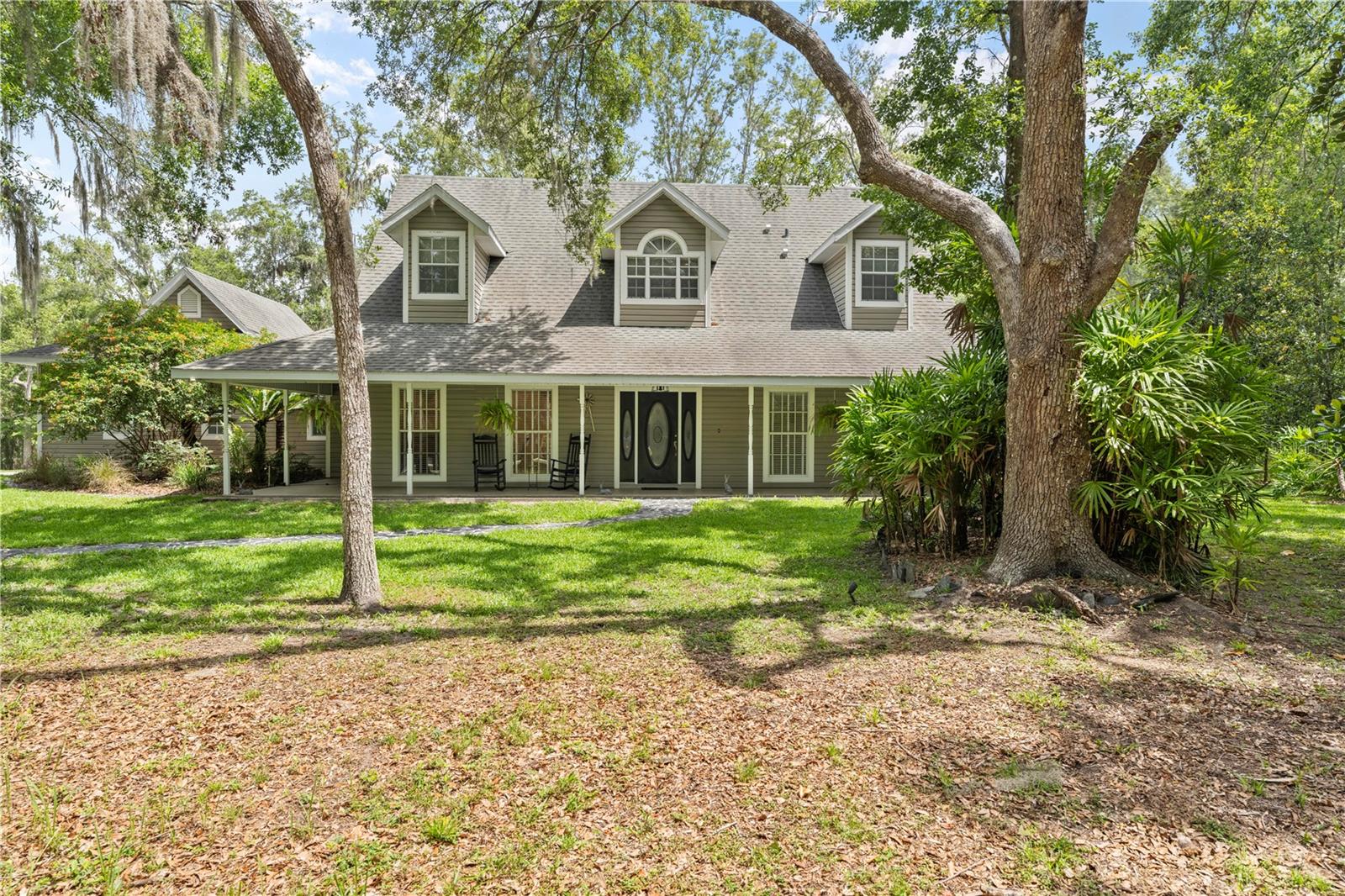 Listing photo id 3 for 27091 Country Oak Drive