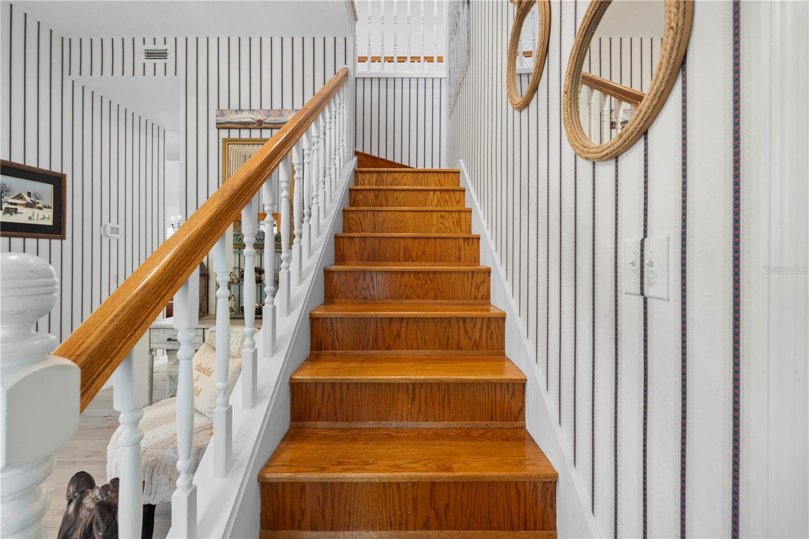 Listing photo id 52 for 27091 Country Oak Drive