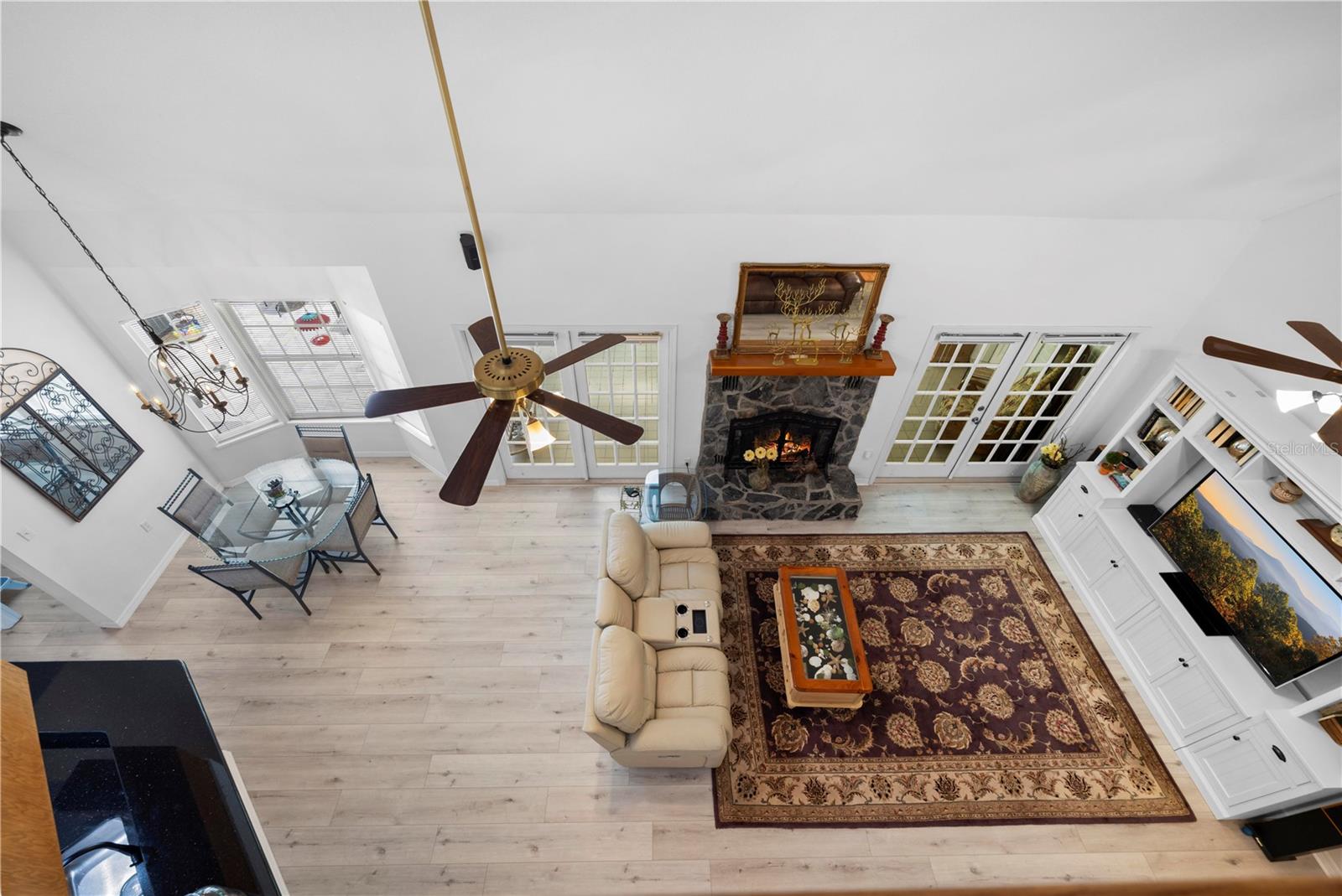 Listing photo id 56 for 27091 Country Oak Drive