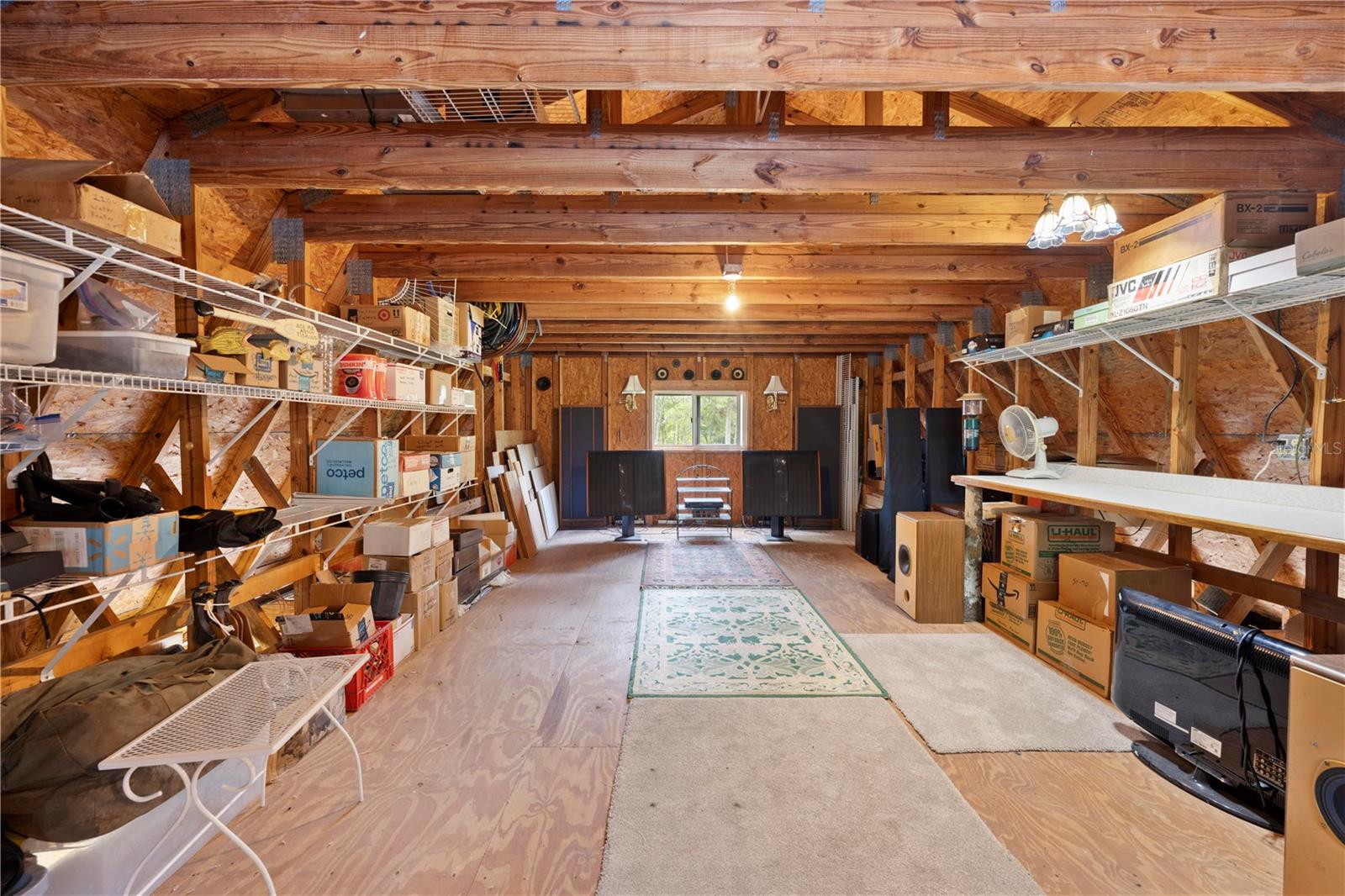 Listing photo id 72 for 27091 Country Oak Drive