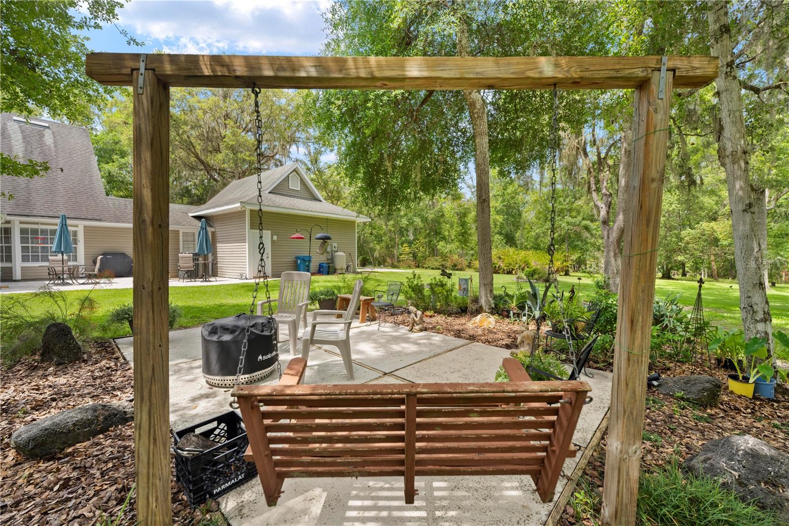 Listing photo id 82 for 27091 Country Oak Drive
