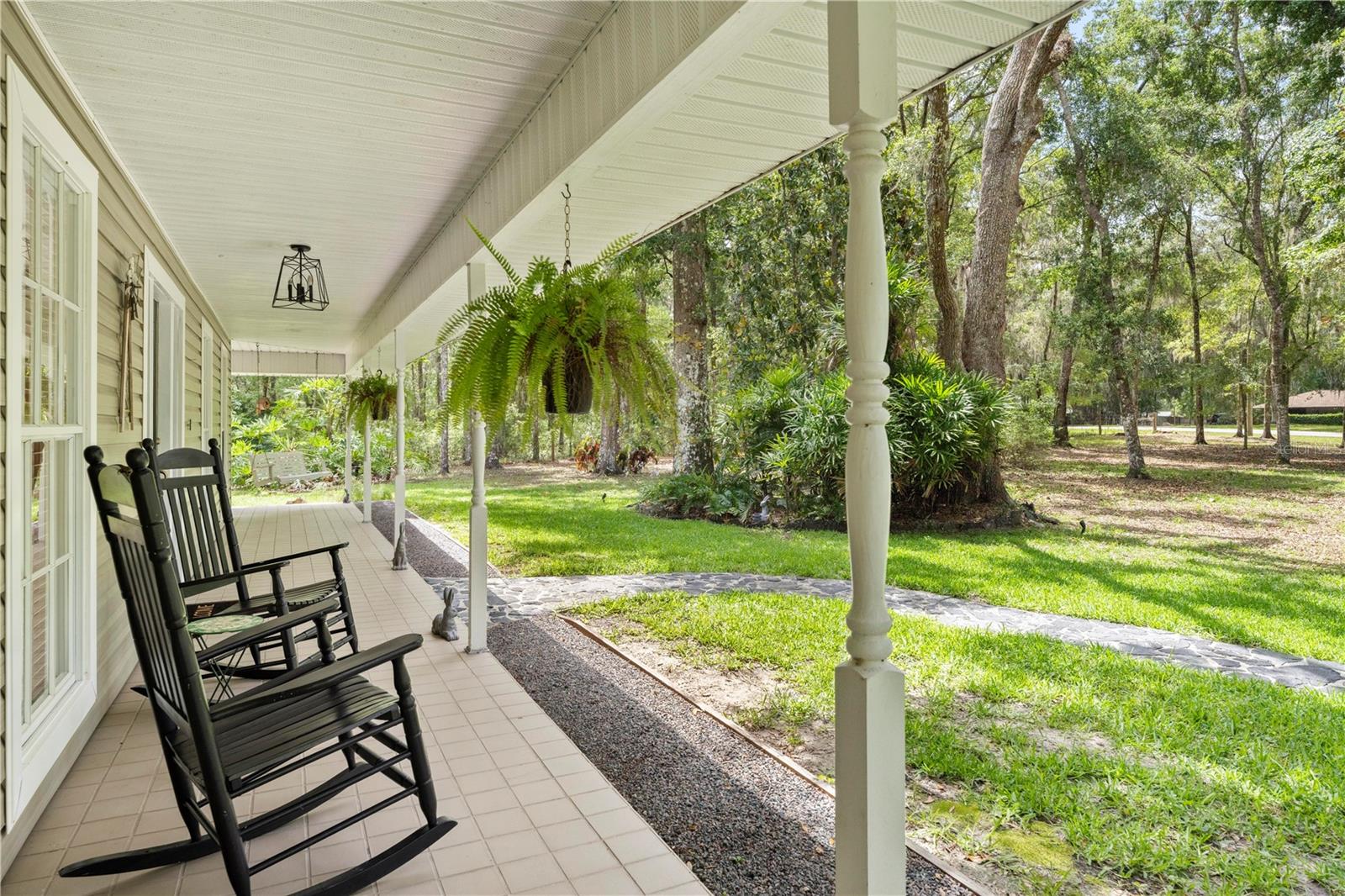 Listing photo id 7 for 27091 Country Oak Drive
