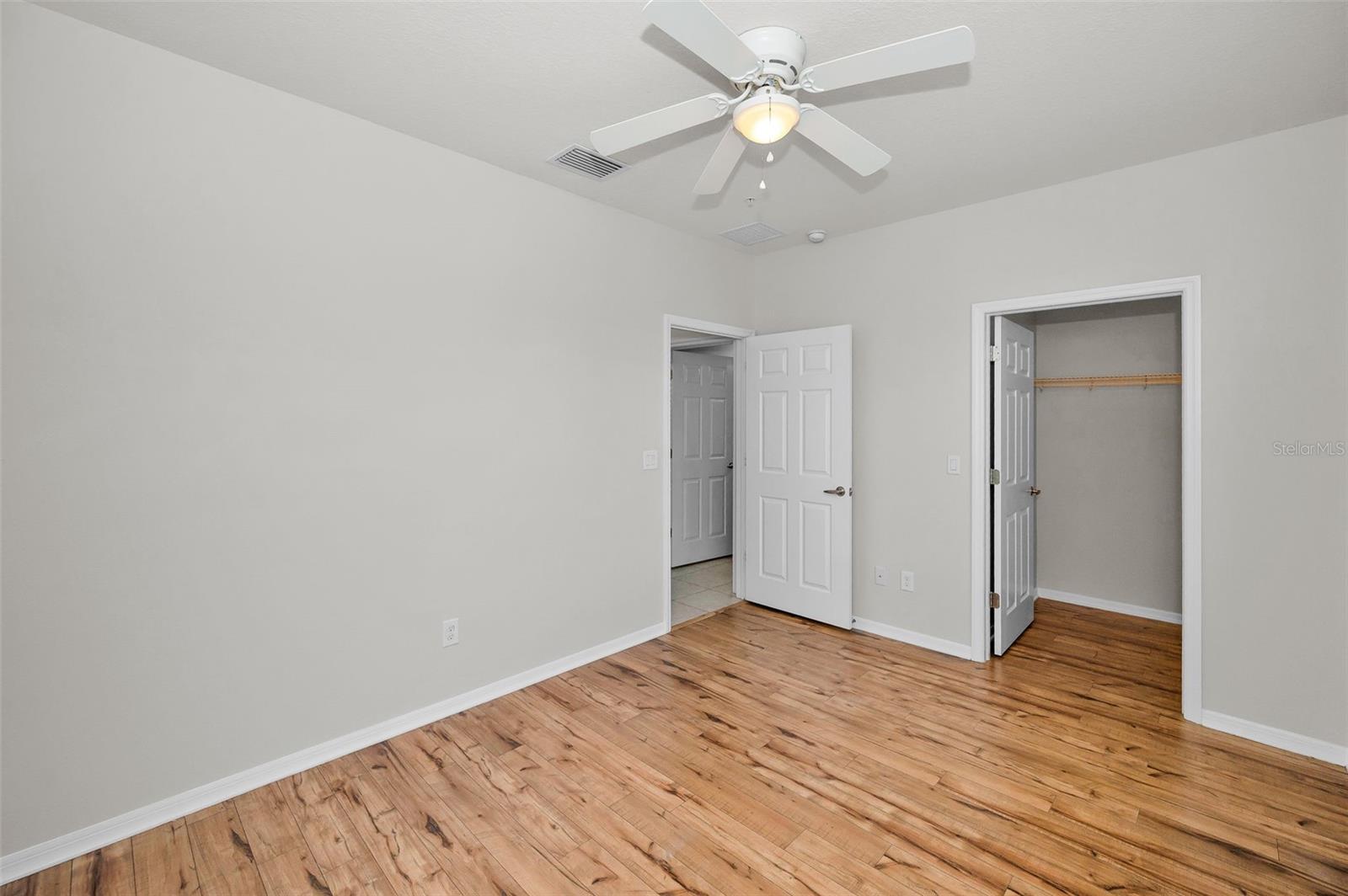Image 43 of 87 For 5032 Sand Castle Drive