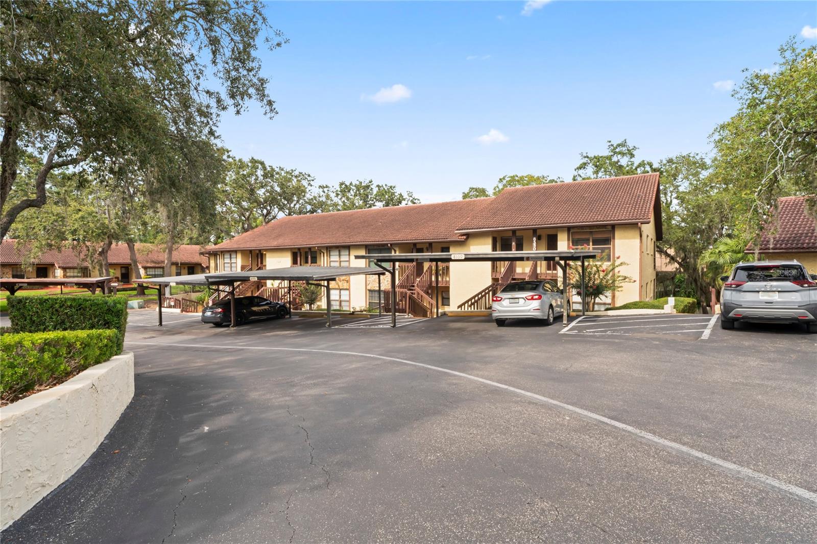 Listing photo id 12 for 8550 Shadblow Court 10