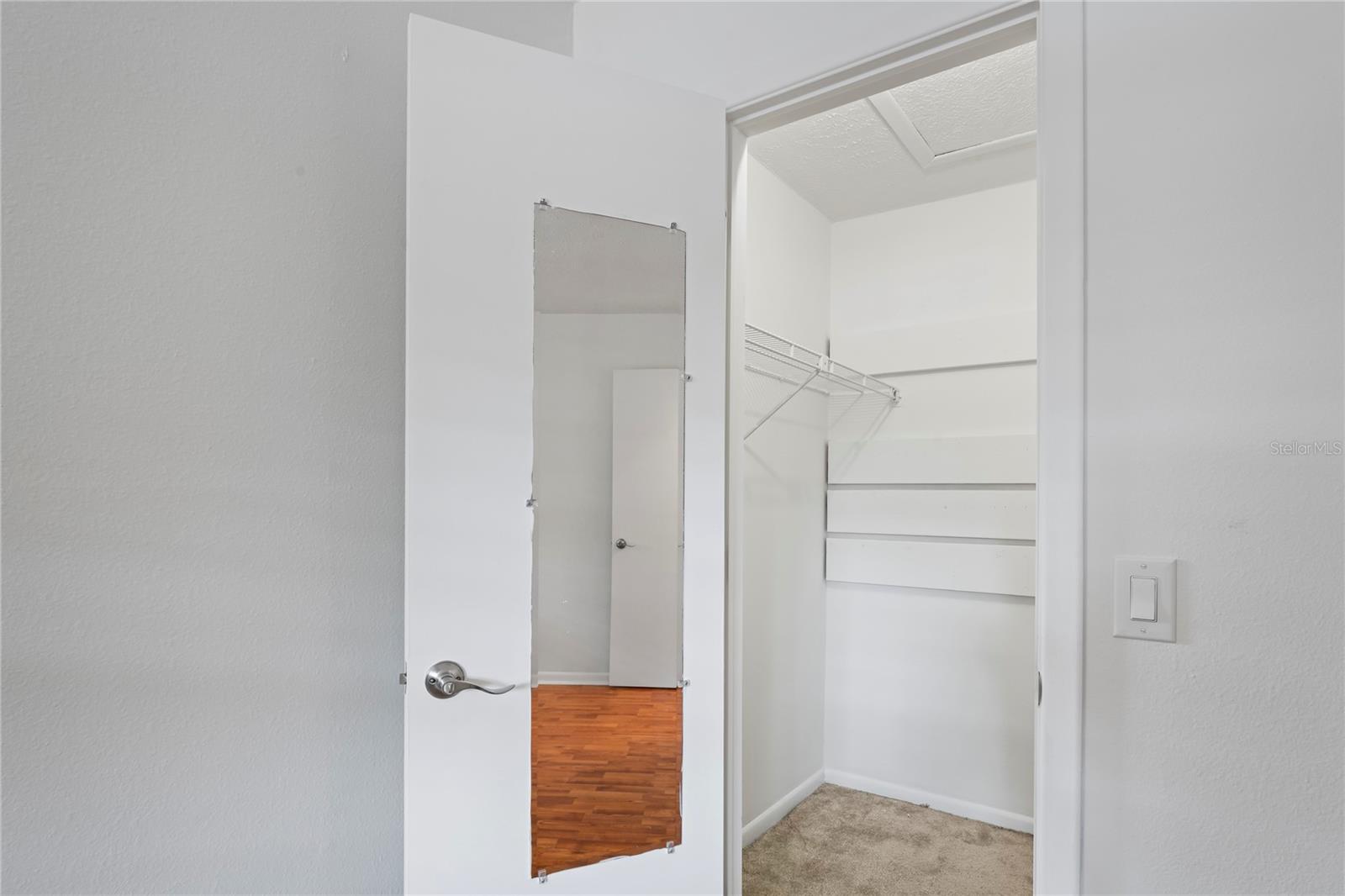 Listing photo id 25 for 8550 Shadblow Court 10