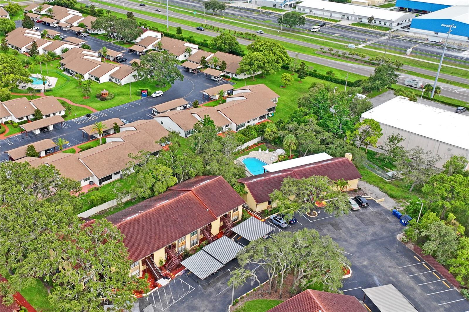 Listing photo id 31 for 8550 Shadblow Court 10