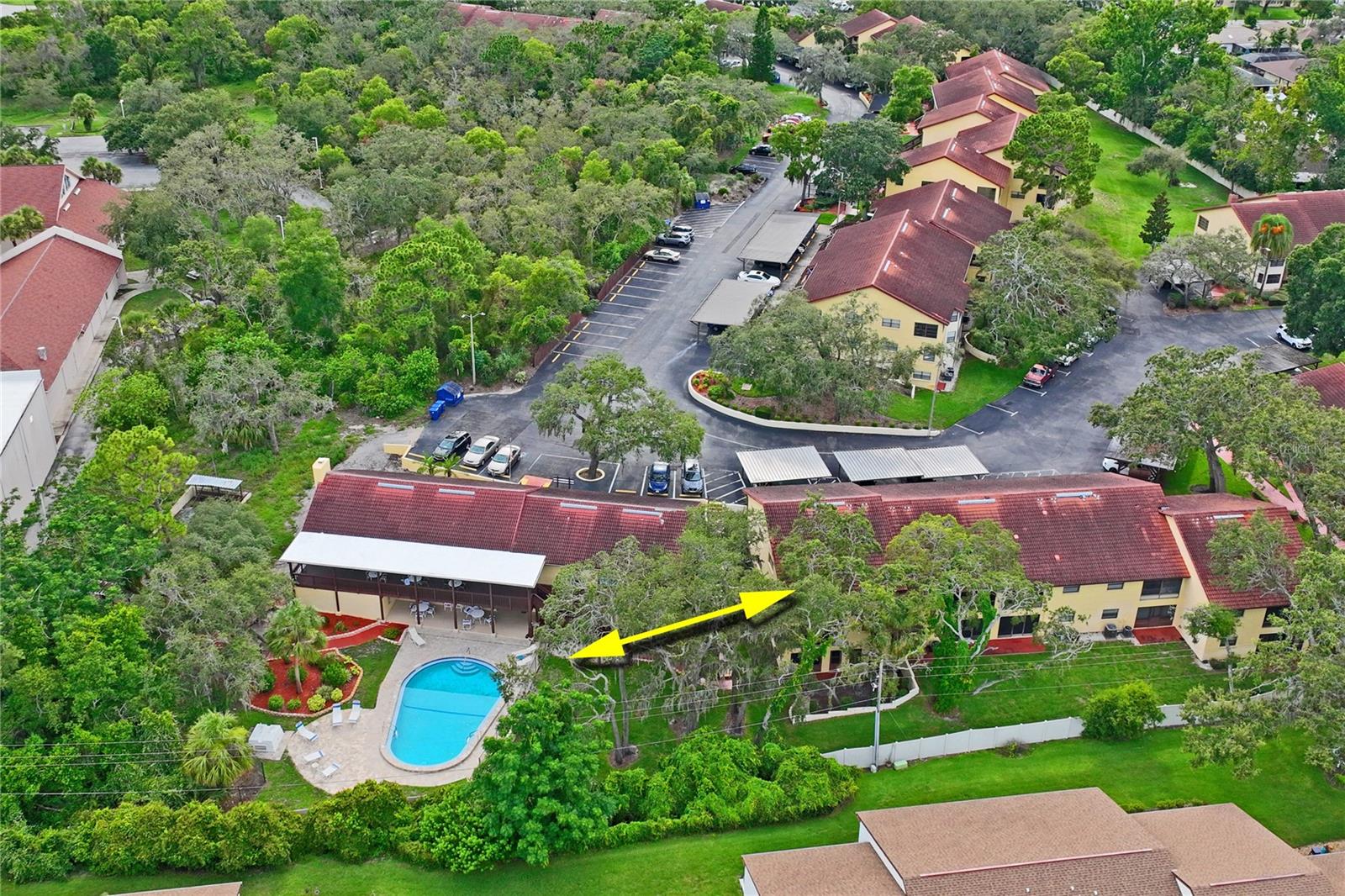 Listing photo id 34 for 8550 Shadblow Court 10