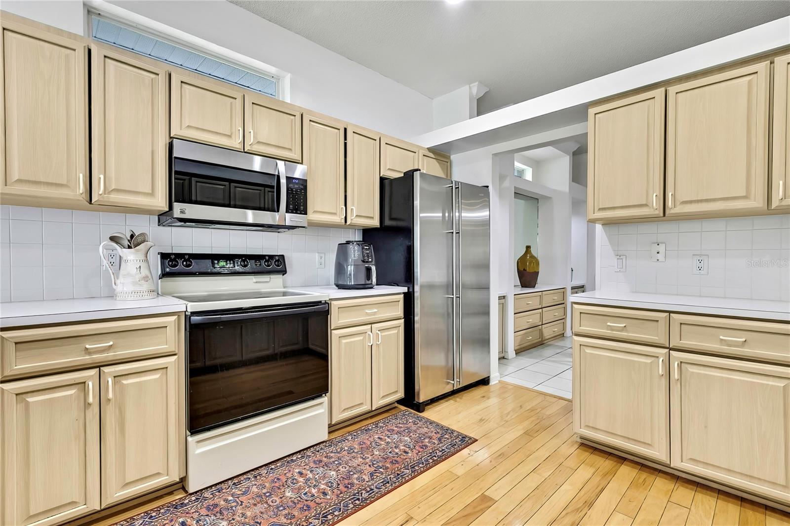 Image 11 of 28 For 10093 Holly Berry Drive