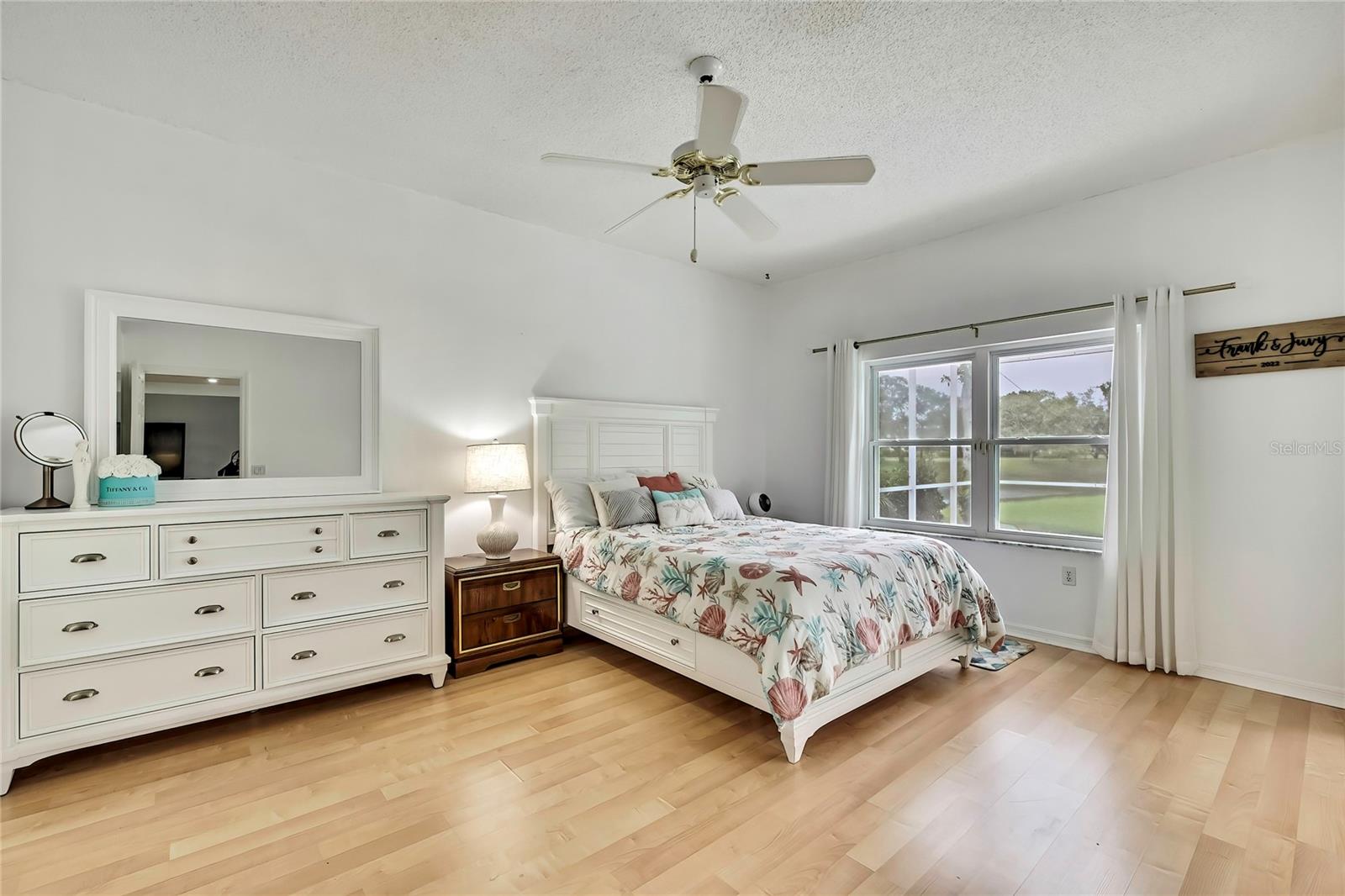 Image 12 of 28 For 10093 Holly Berry Drive