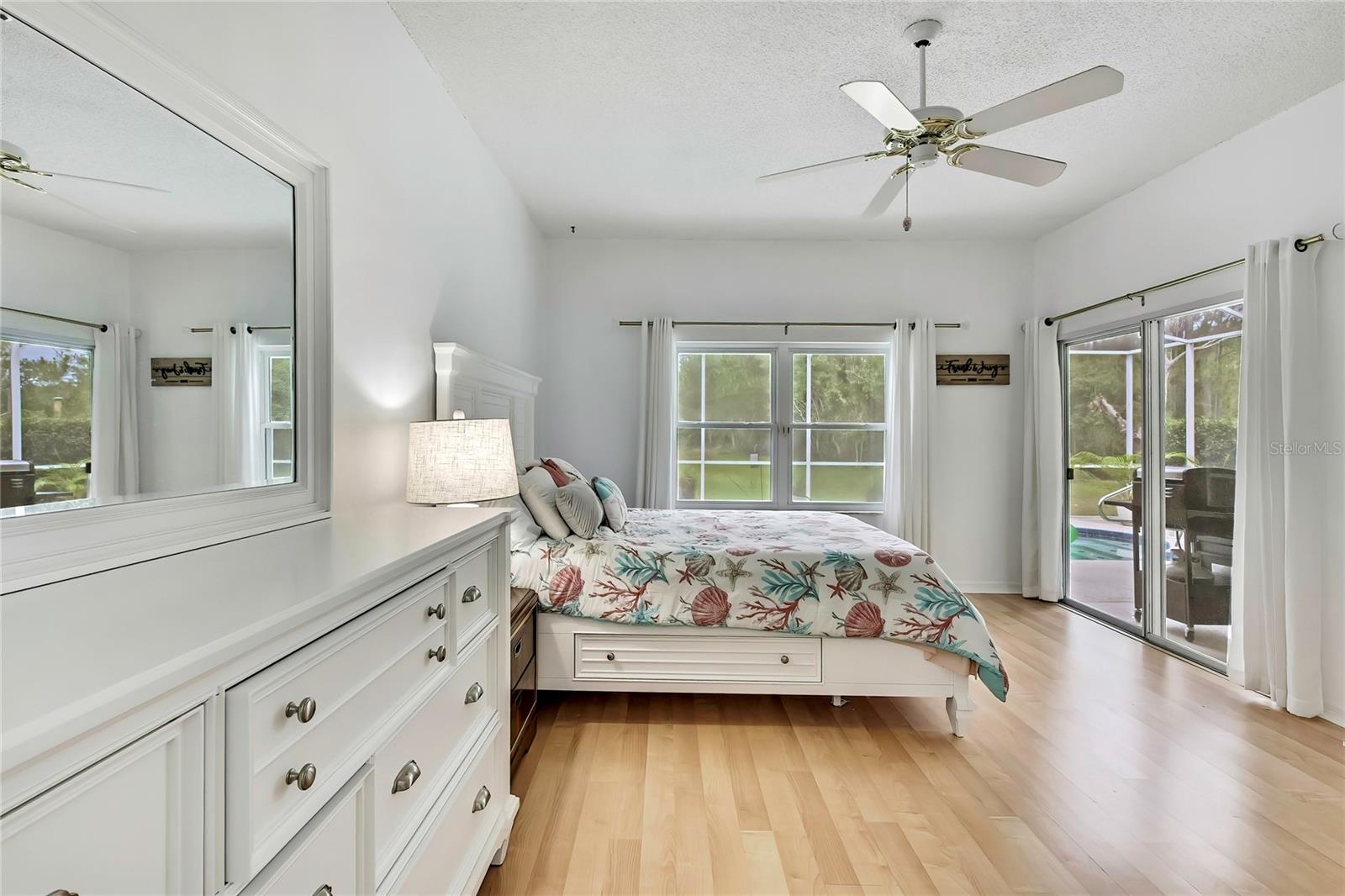 Image 14 of 28 For 10093 Holly Berry Drive