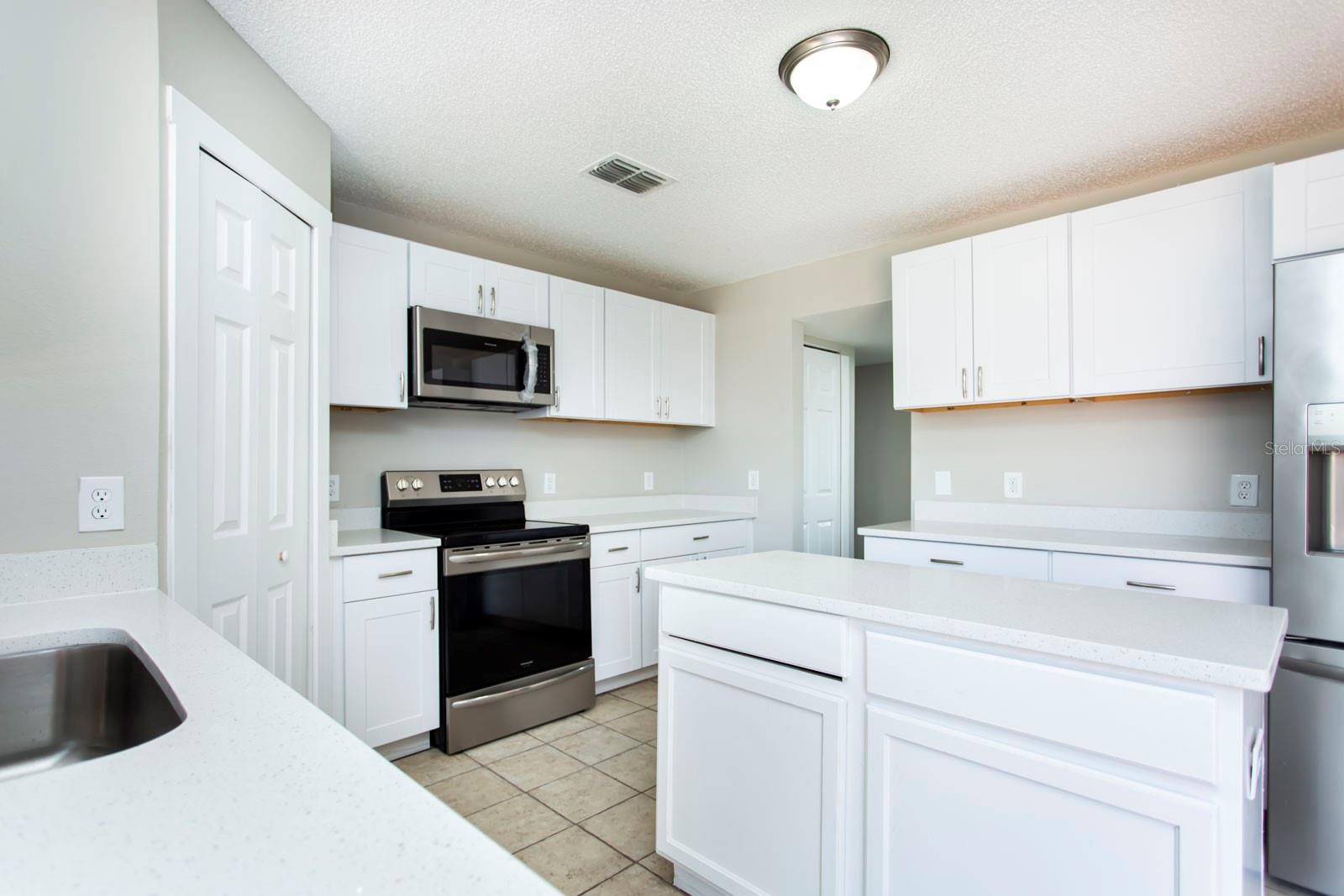 Image 19 of 51 For 10386 Norvell Road