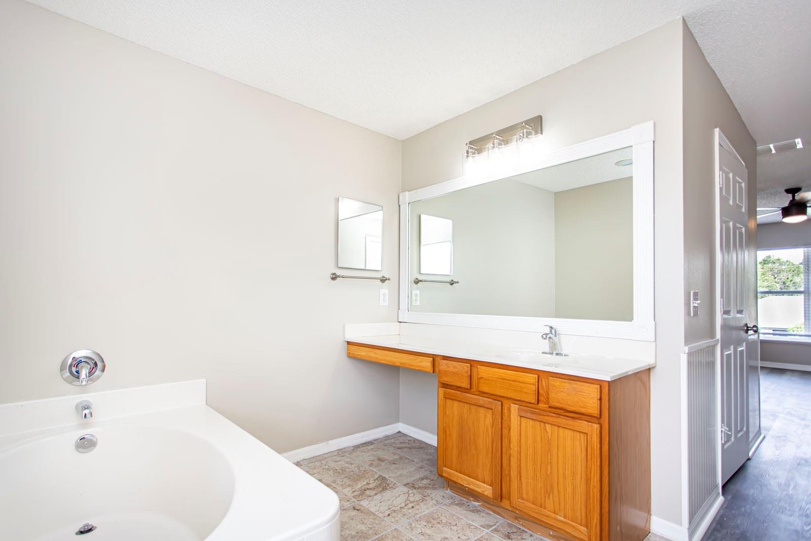 Image 40 of 51 For 10386 Norvell Road
