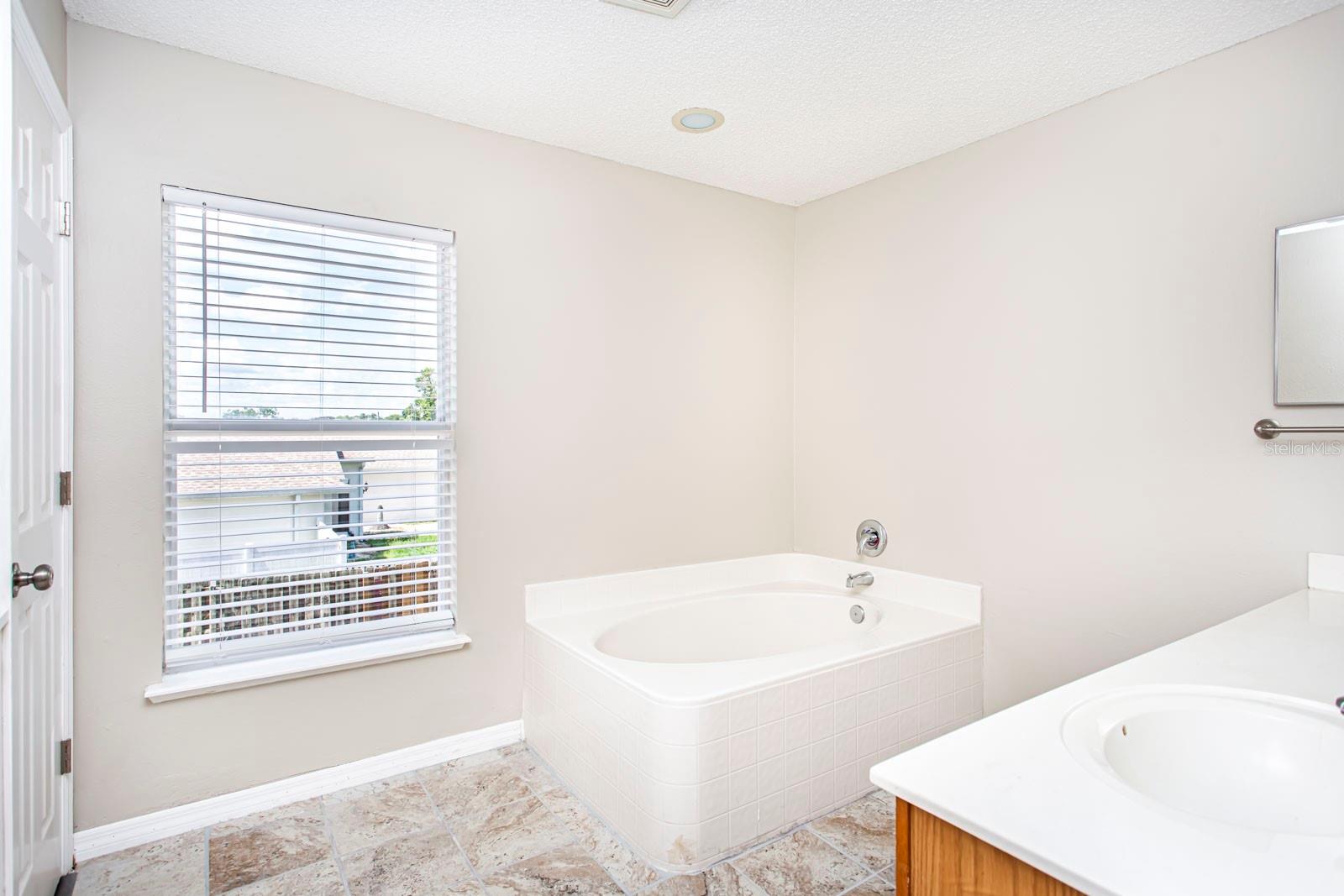 Image 41 of 51 For 10386 Norvell Road