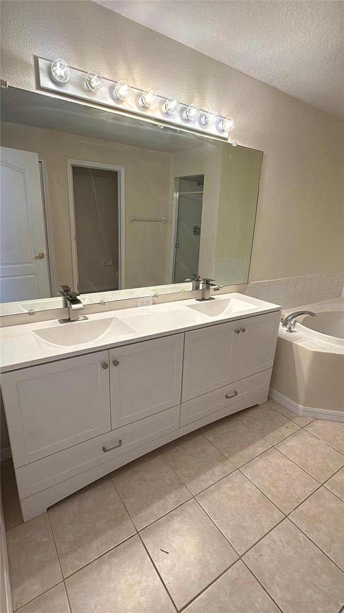 Image 19 of 37 For 15160 Durango Circle