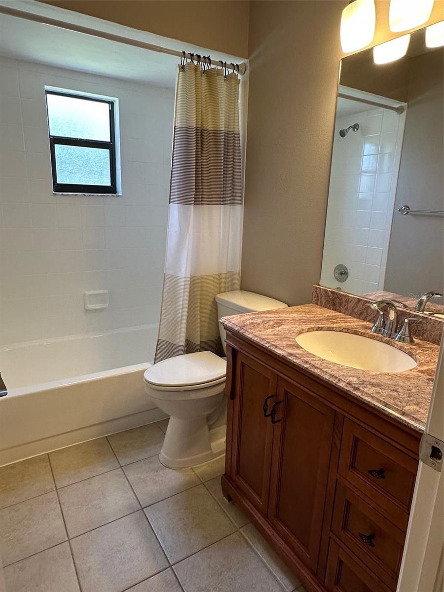 Listing photo id 9 for 10301 Ravines Drive