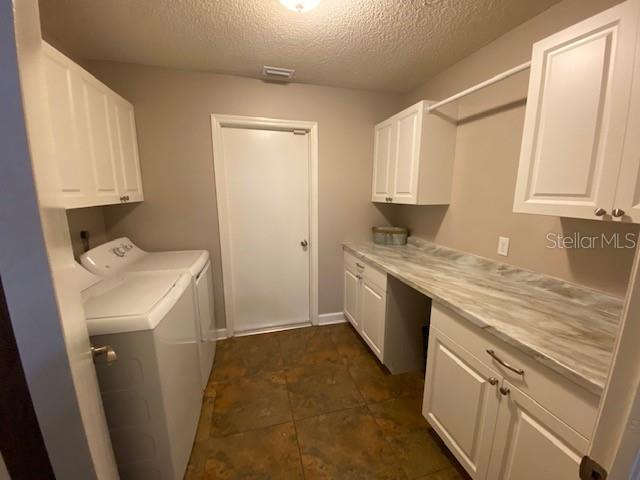 Listing photo id 10 for 10301 Ravines Drive