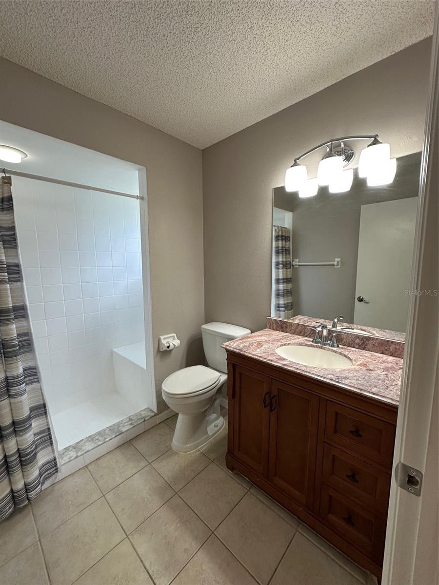 Listing photo id 7 for 10301 Ravines Drive