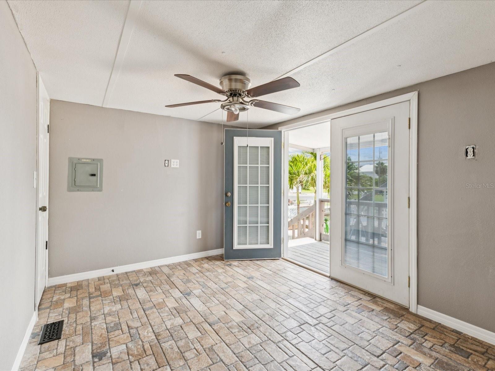 Image 16 of 45 For 6840 Heron Lane