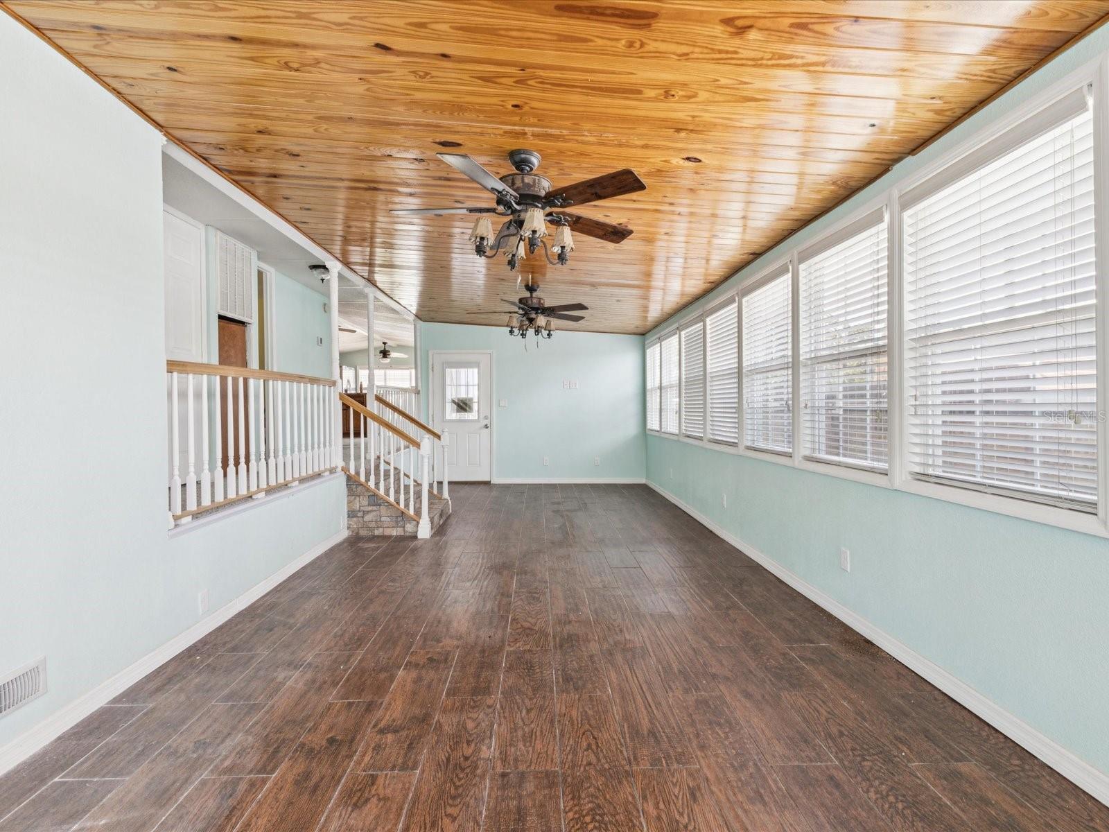 Image 5 of 45 For 6840 Heron Lane