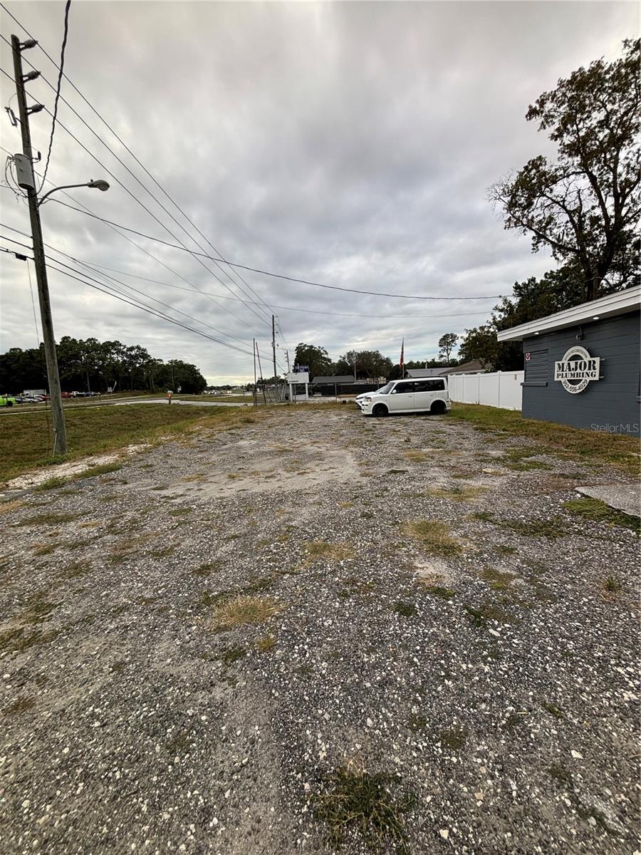 Listing photo id 8 for 15535 Cortez Boulevard