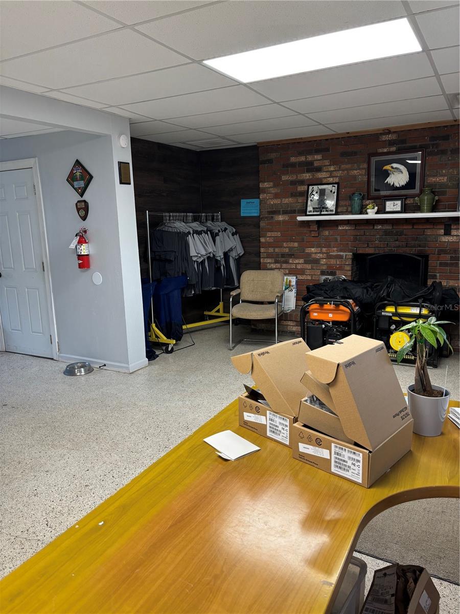Listing photo id 19 for 15535 Cortez Boulevard