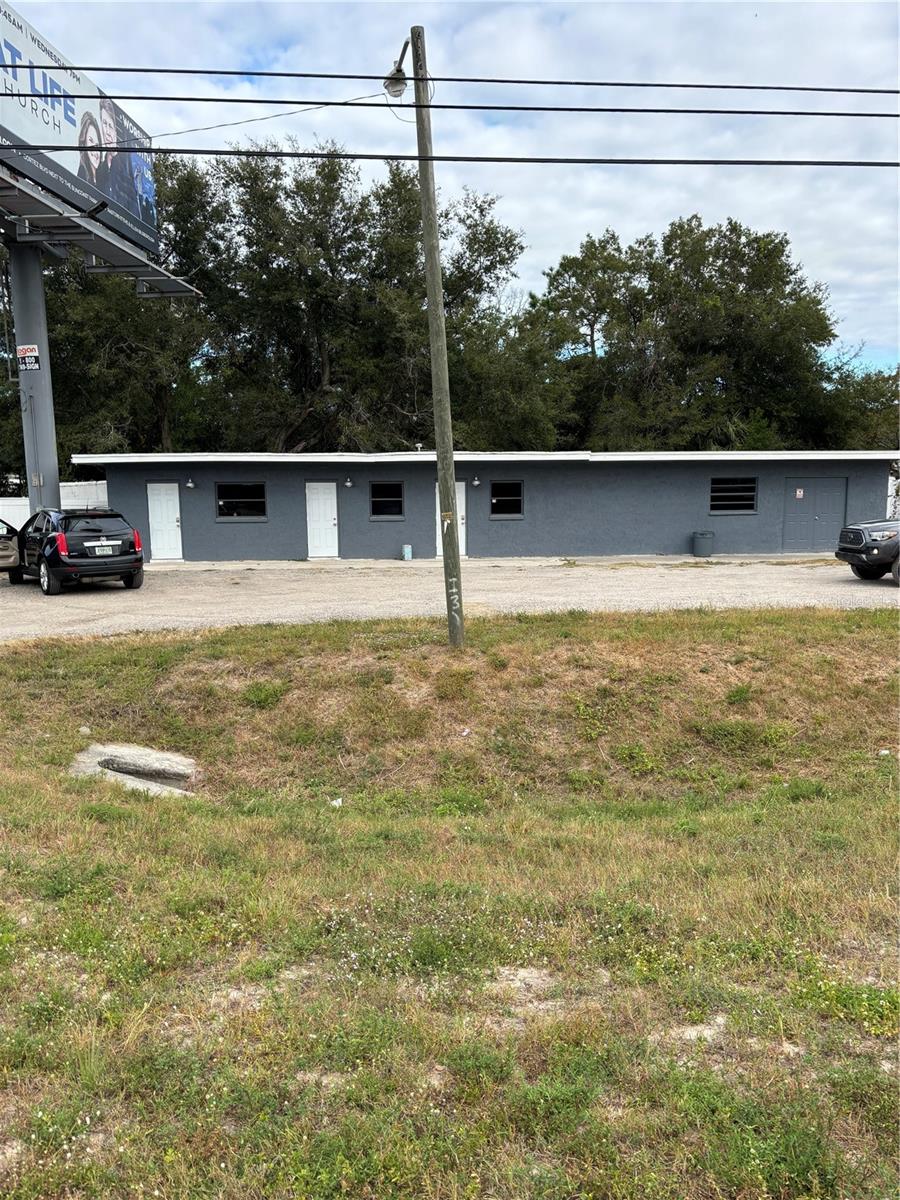 Listing photo id 1 for 15535 Cortez Boulevard