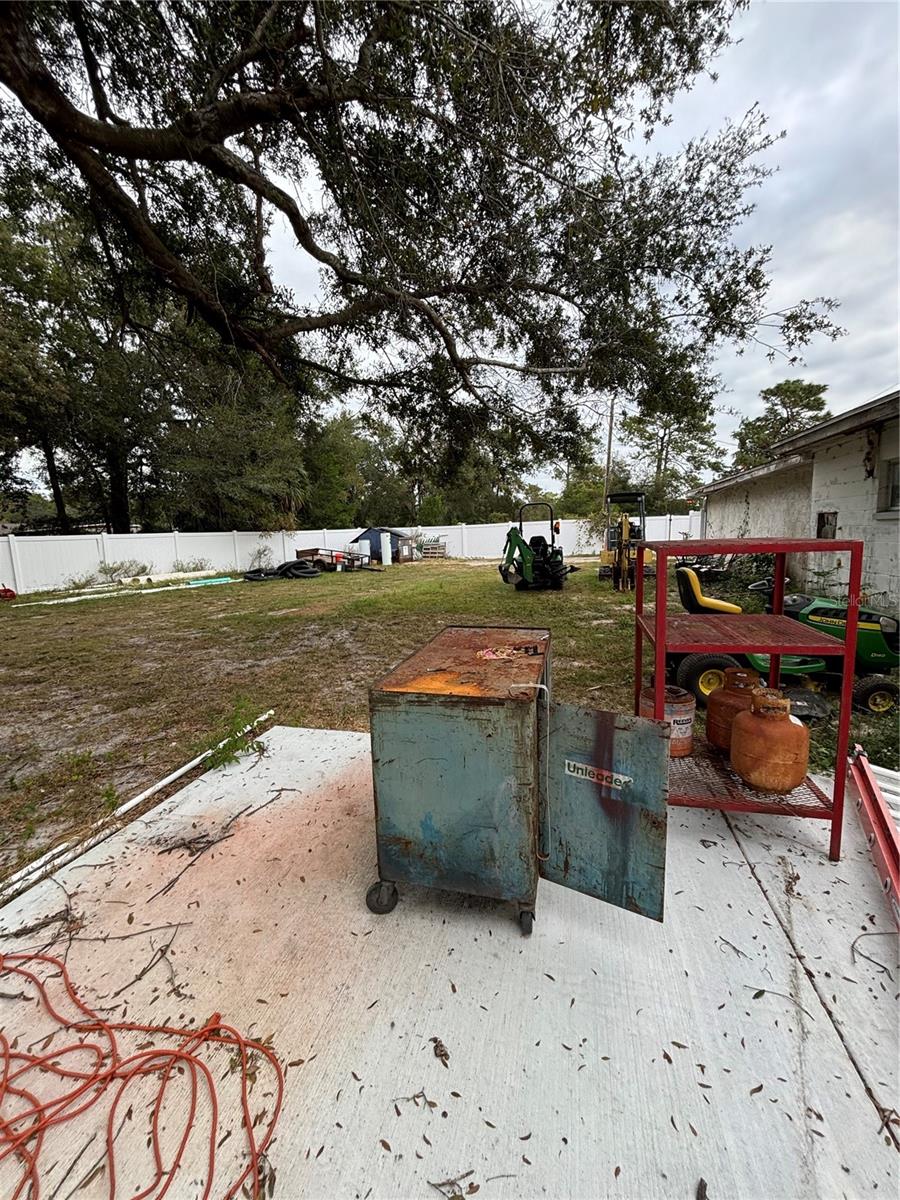 Listing photo id 33 for 15535 Cortez Boulevard