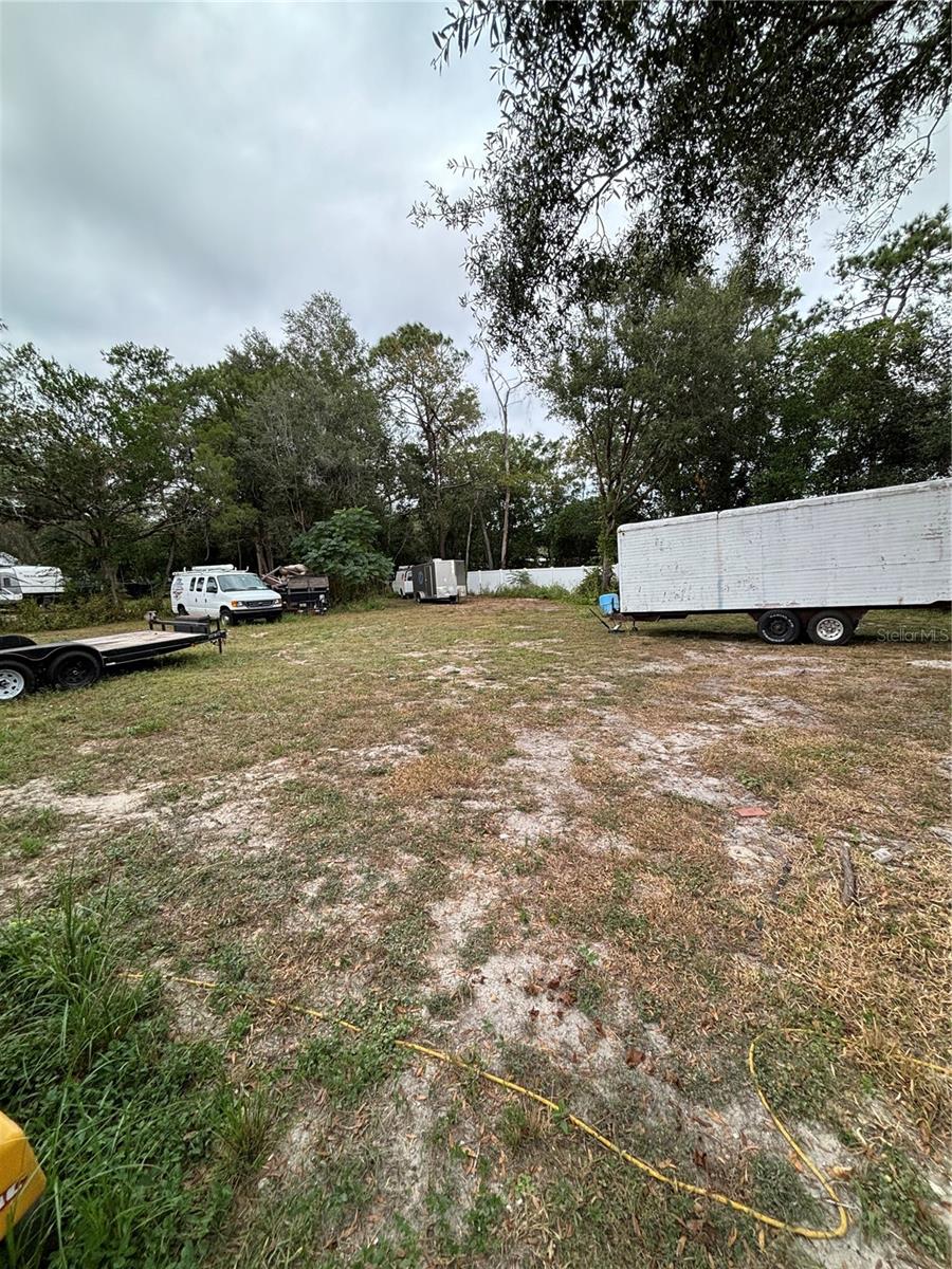 Listing photo id 36 for 15535 Cortez Boulevard