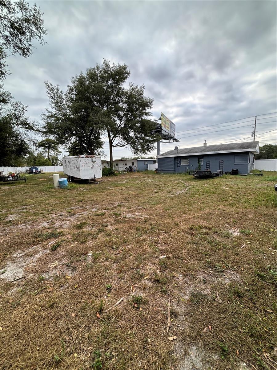 Listing photo id 40 for 15535 Cortez Boulevard