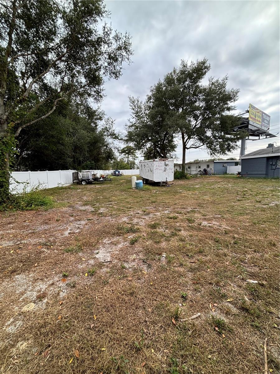 Listing photo id 41 for 15535 Cortez Boulevard