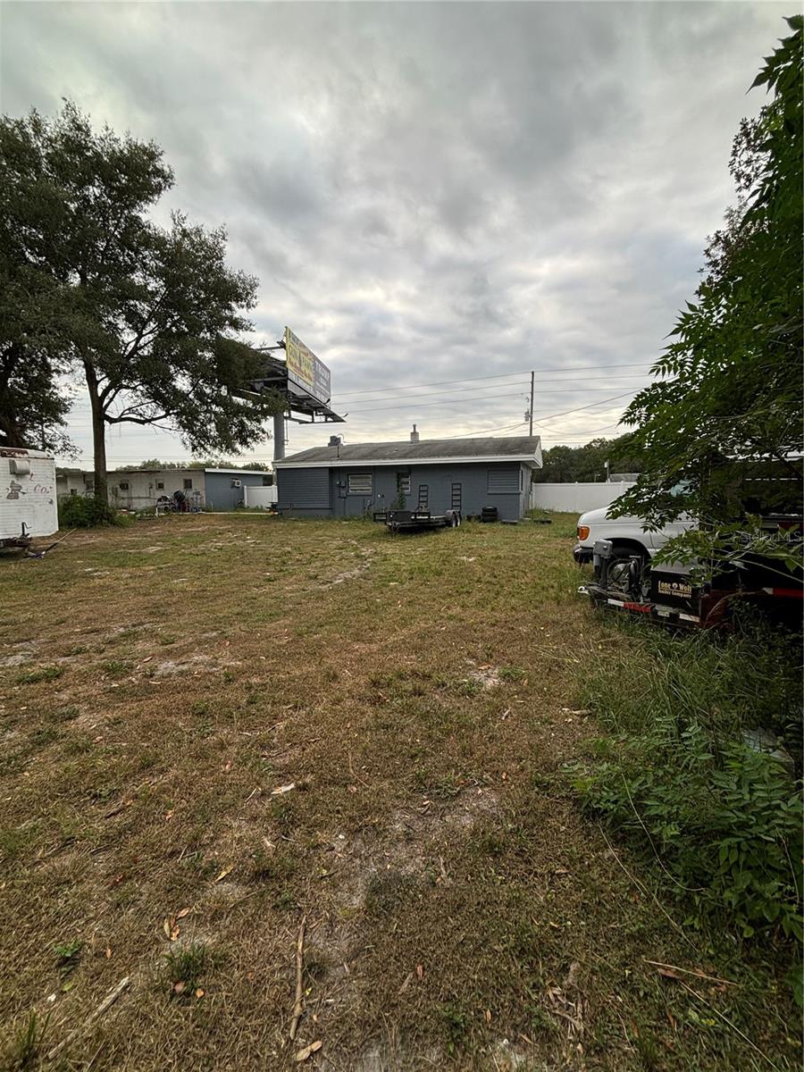 Listing photo id 42 for 15535 Cortez Boulevard