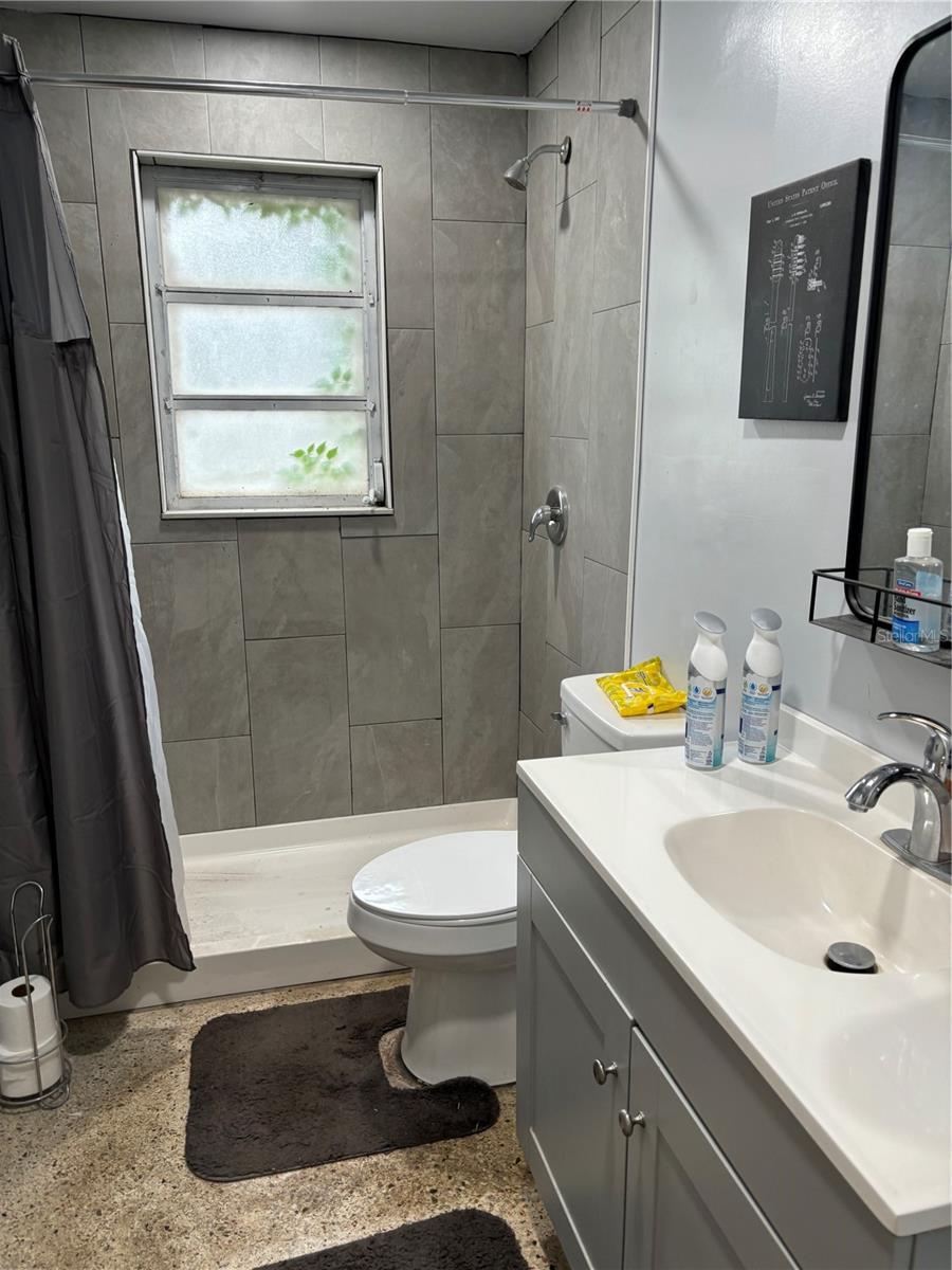 Listing photo id 5 for 15535 Cortez Boulevard