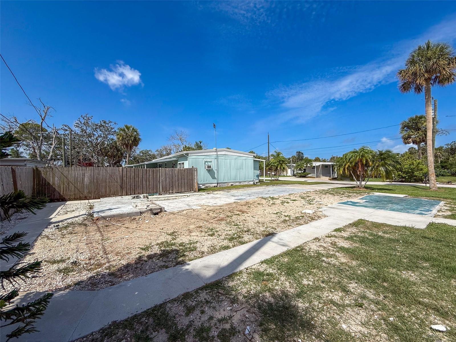 Image 7 of 32 For 6836 Edgewater Drive