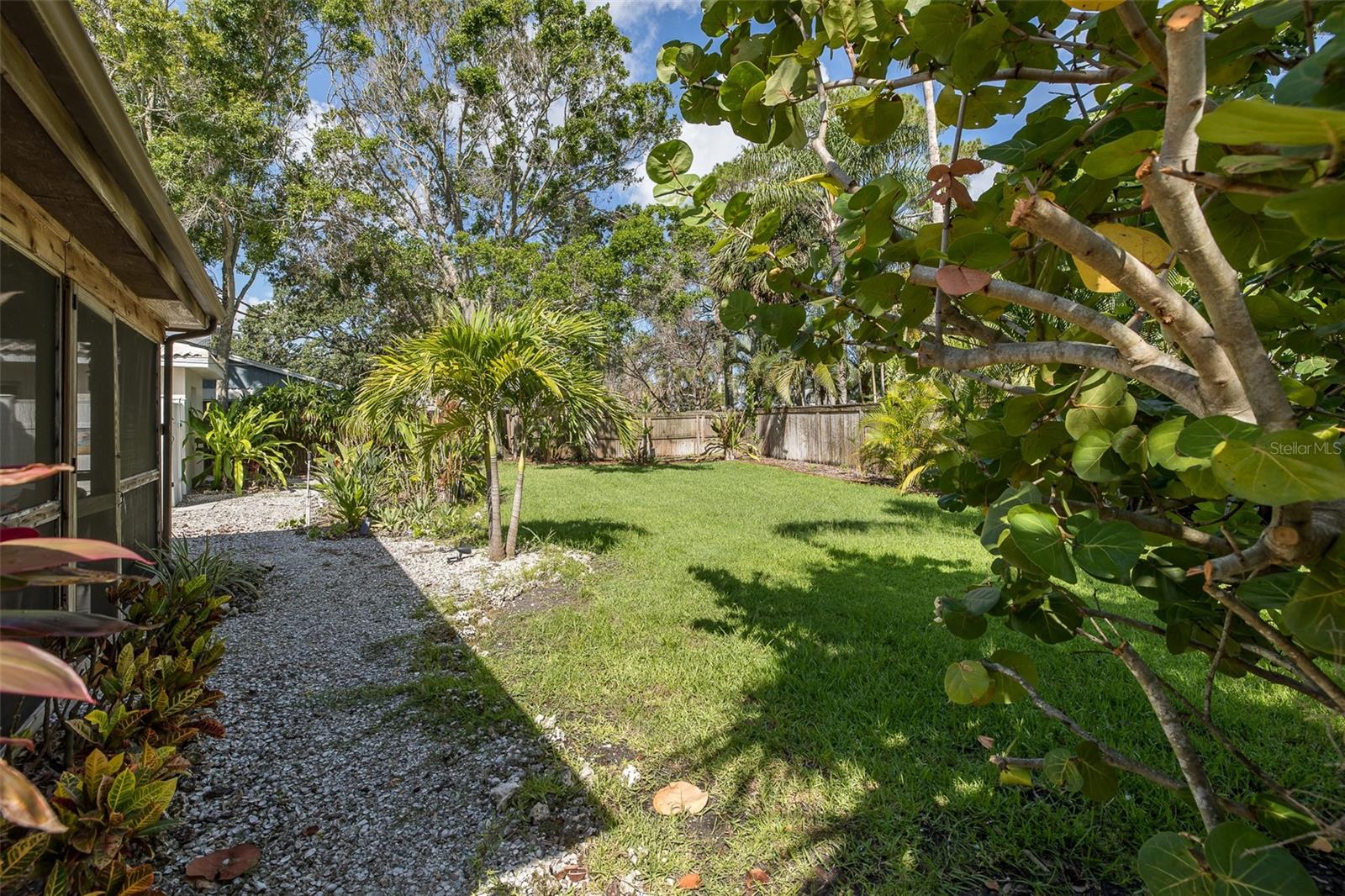 Image 41 of 50 For 1830 Santa Barbara Drive
