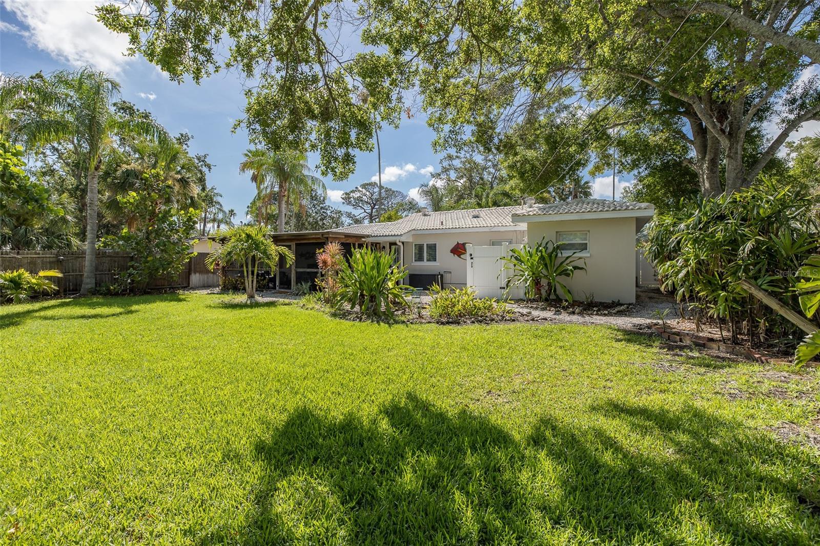 Image 45 of 50 For 1830 Santa Barbara Drive