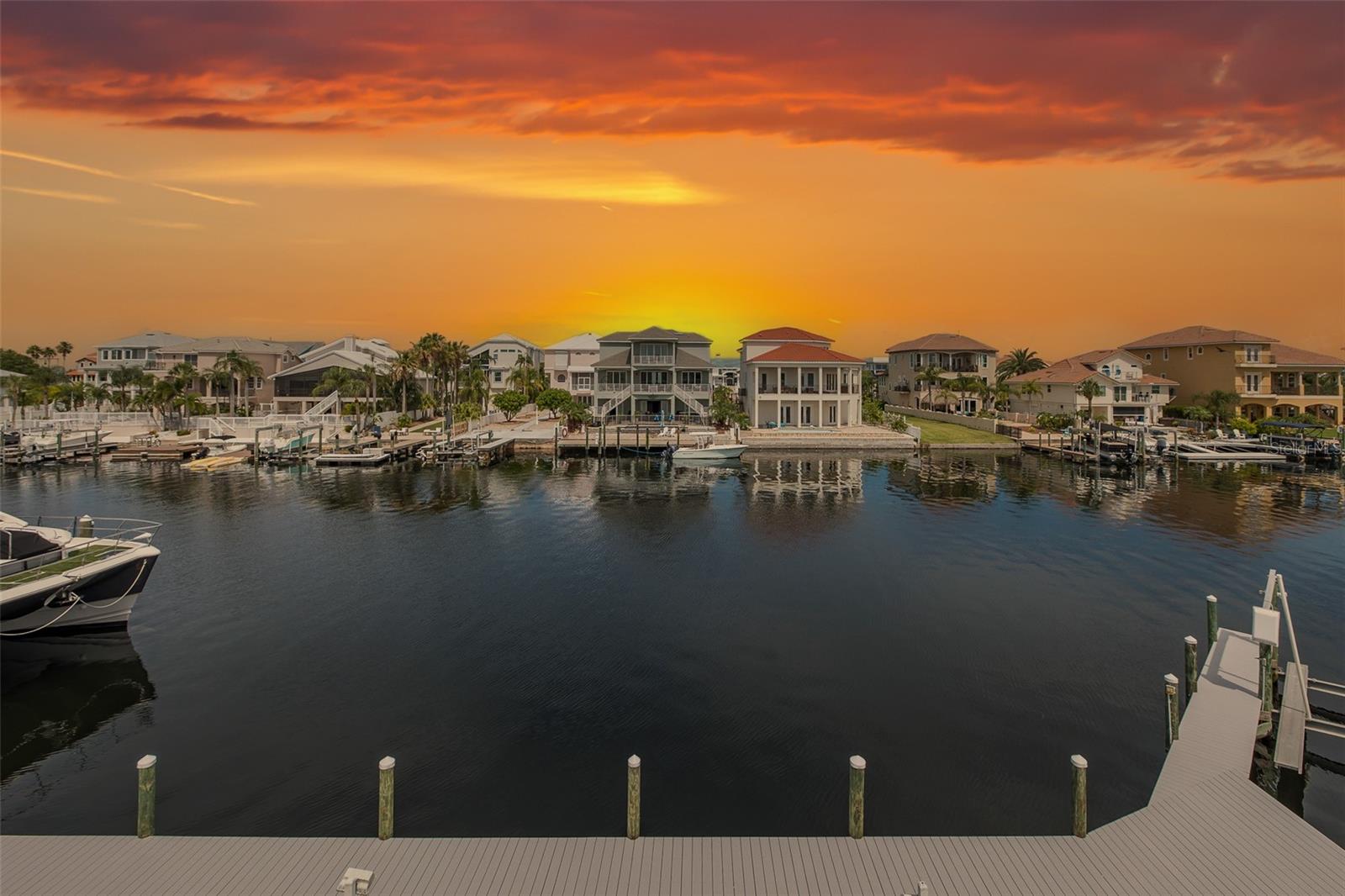 Listing photo id 97 for 3150 Trident Terrace