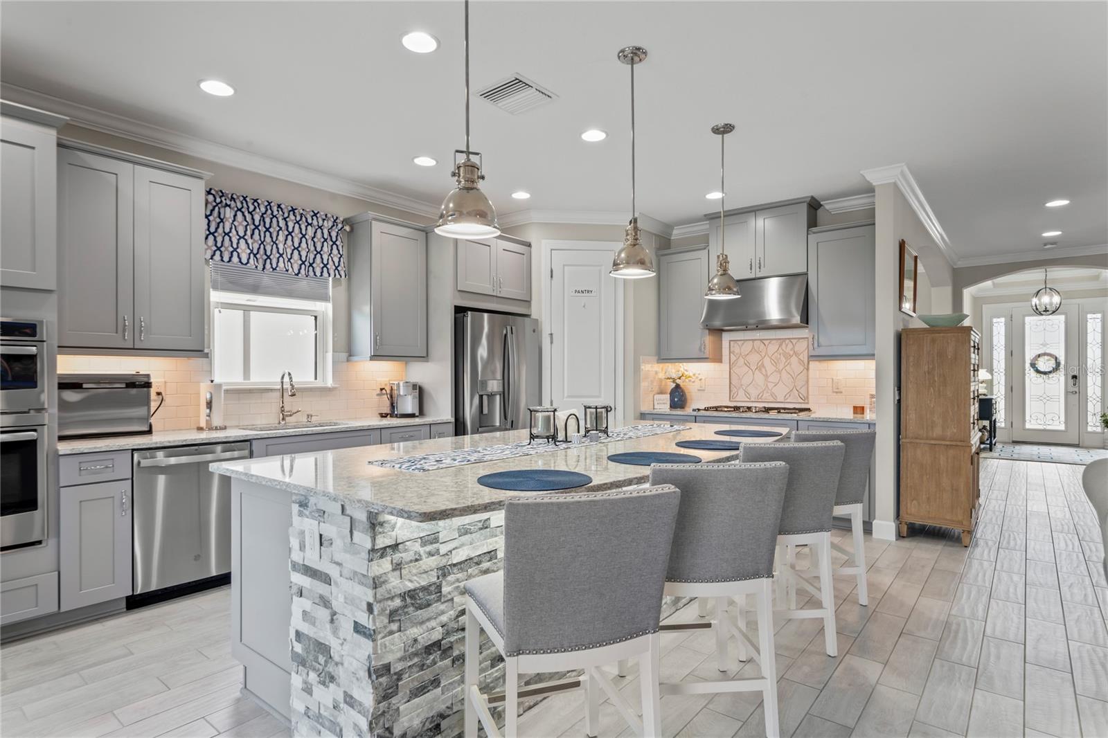 Image 18 of 81 For 11240 Egeria Drive