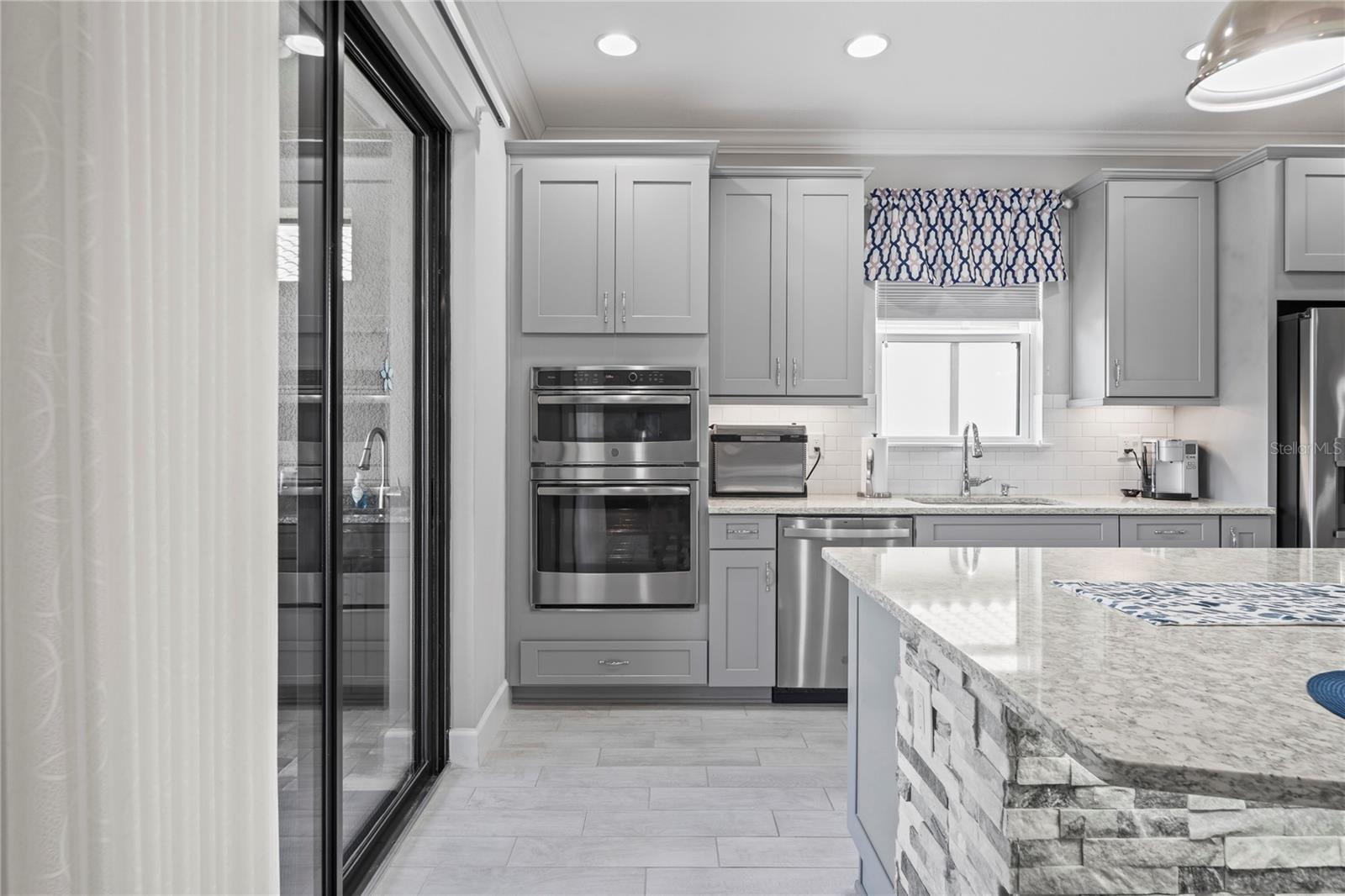 Image 22 of 81 For 11240 Egeria Drive