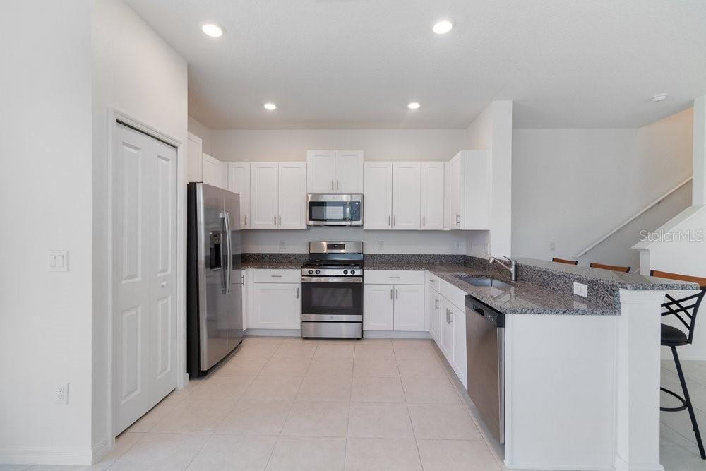Image 10 of 31 For 8305 Crescent Oaks Drive