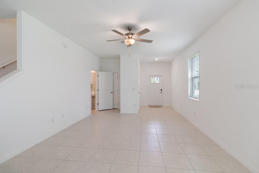 Image 12 of 31 For 8305 Crescent Oaks Drive