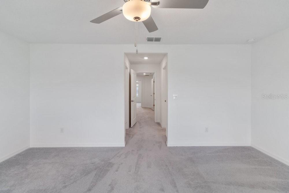 Image 21 of 31 For 8305 Crescent Oaks Drive