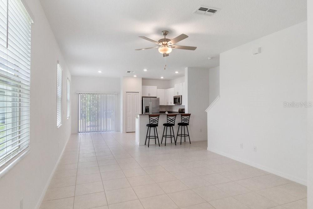 Image 3 of 31 For 8305 Crescent Oaks Drive