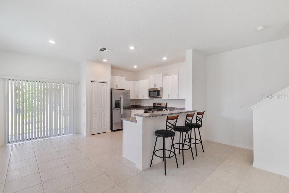 Image 6 of 31 For 8305 Crescent Oaks Drive